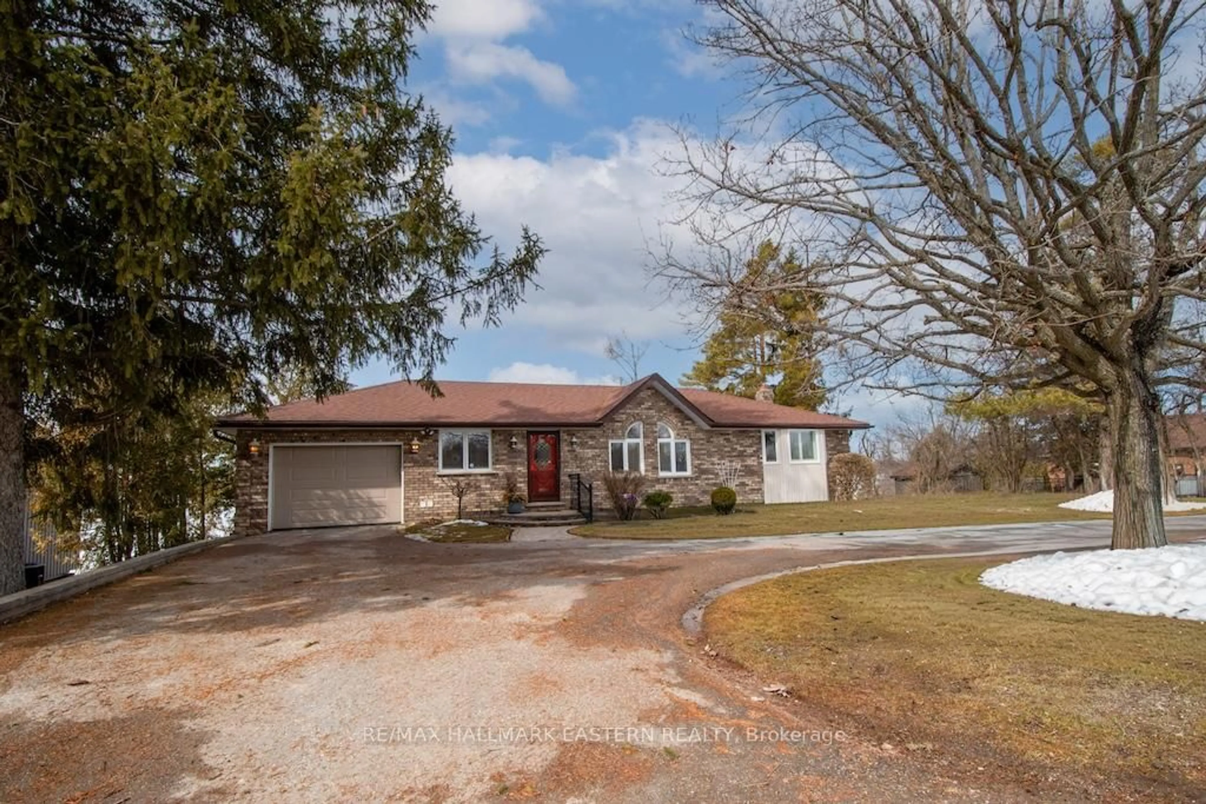 A pic from outside/outdoor area/front of a property/back of a property/a pic from drone, street for 1967 Pinehurst Ave, Selwyn Ontario K0L 2H0