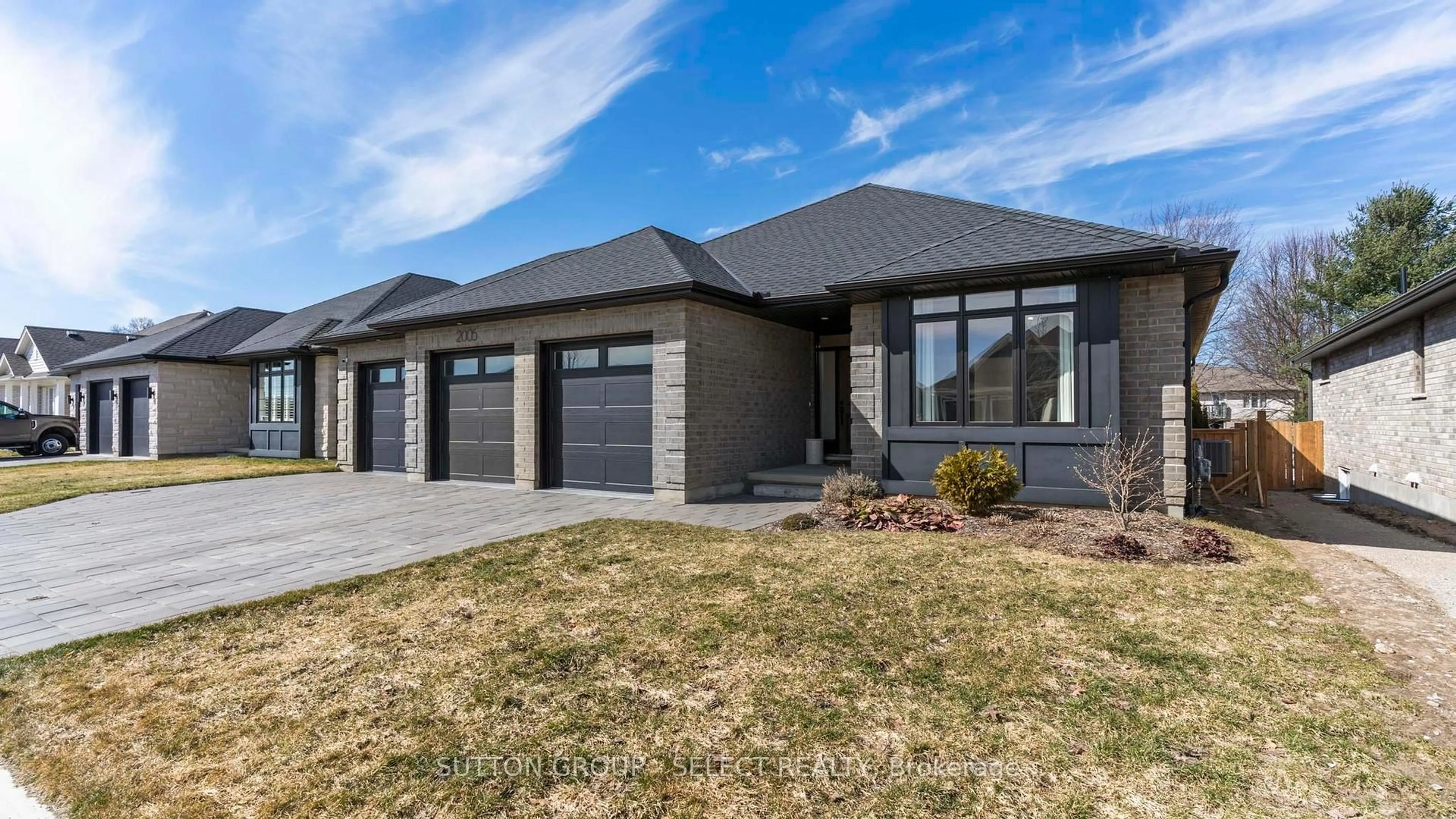 Home with brick exterior material, street for 2005 Lockwood Cres, Strathroy-Caradoc Ontario N0L 1W0