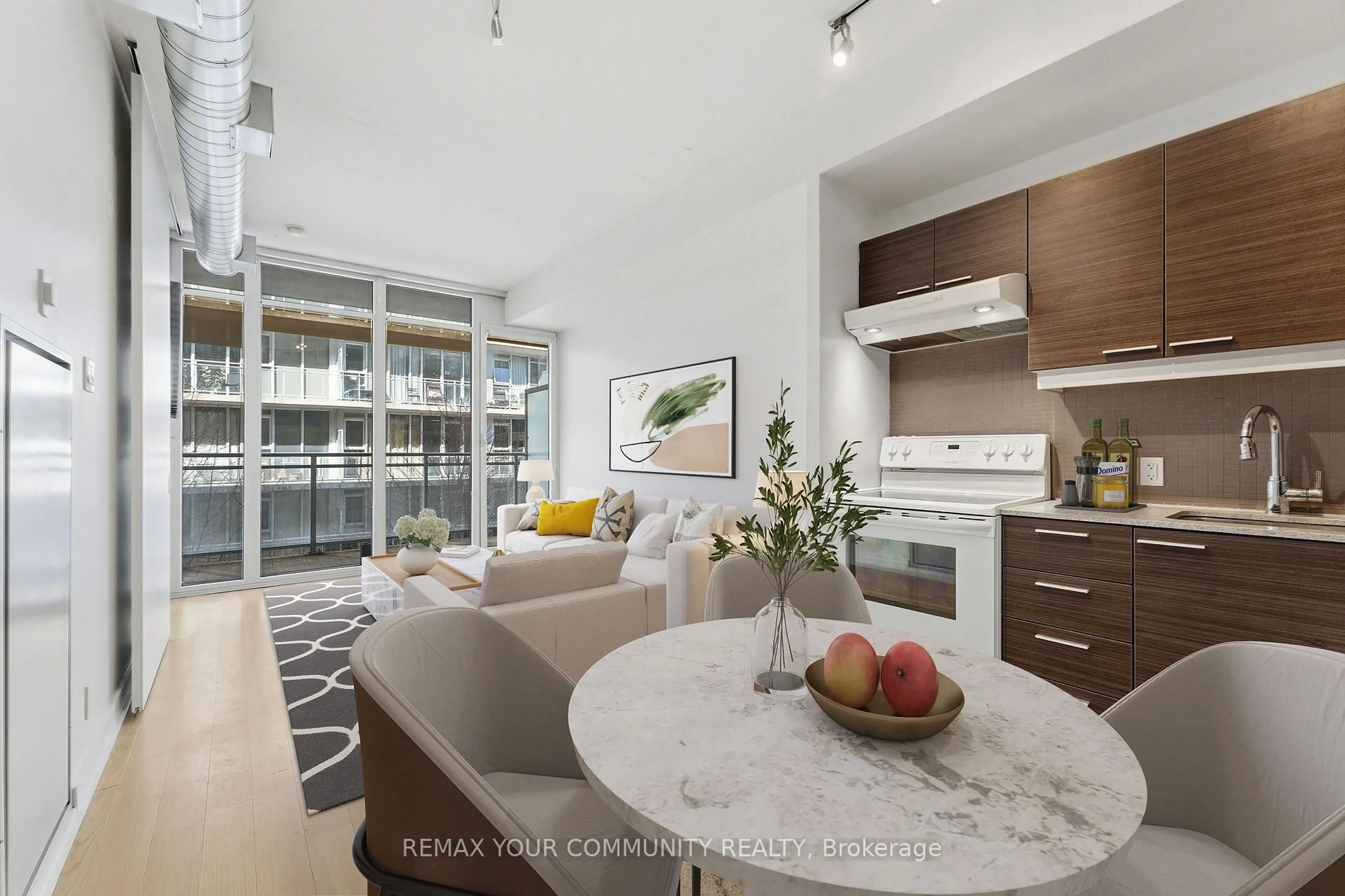 Open concept kitchen, ceramic/tile floor for 349 McLeod St #431, Ottawa Ontario K2P 0S1