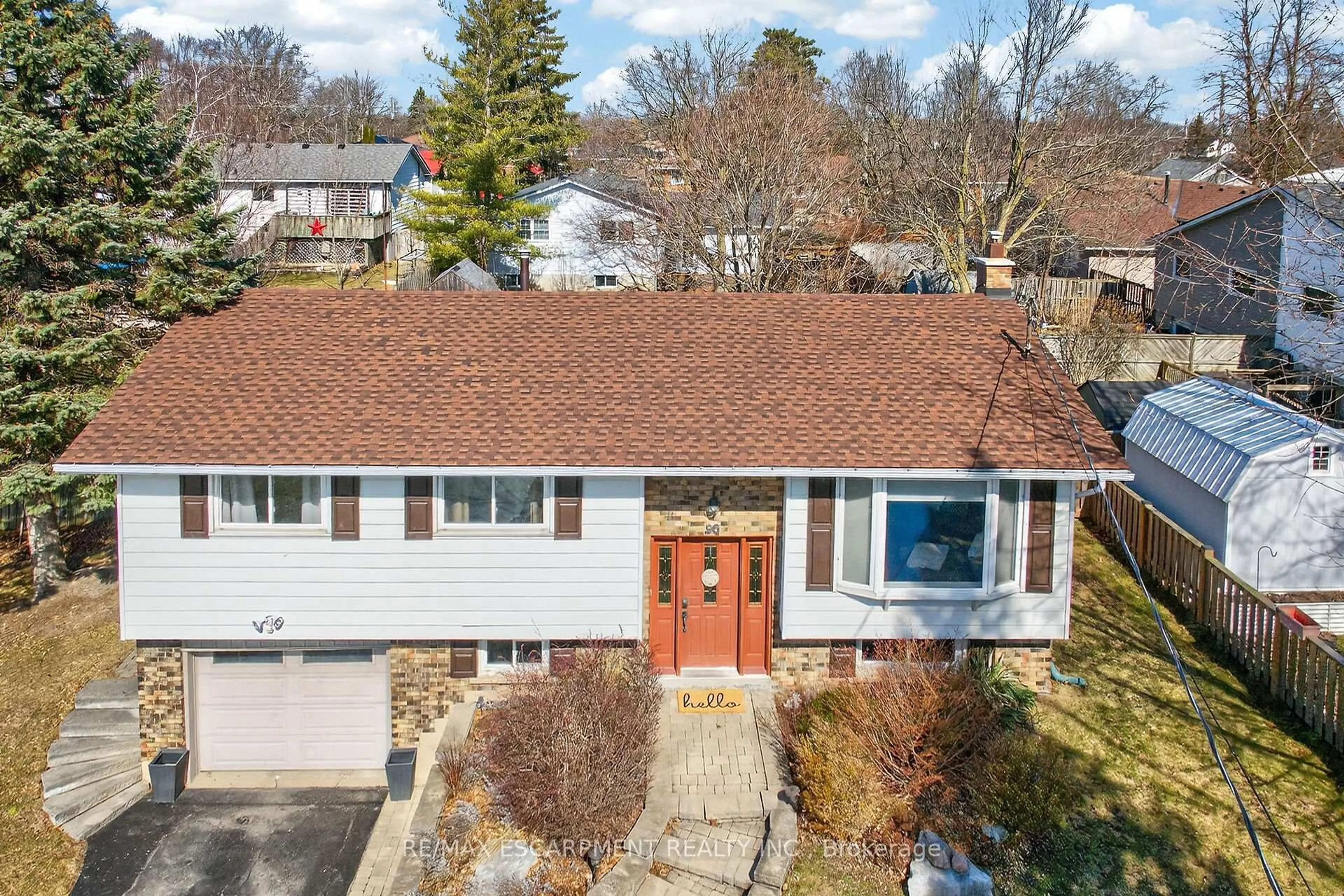 A pic from outside/outdoor area/front of a property/back of a property/a pic from drone, street for 96 Dundee Dr, Haldimand Ontario N3W 1J8