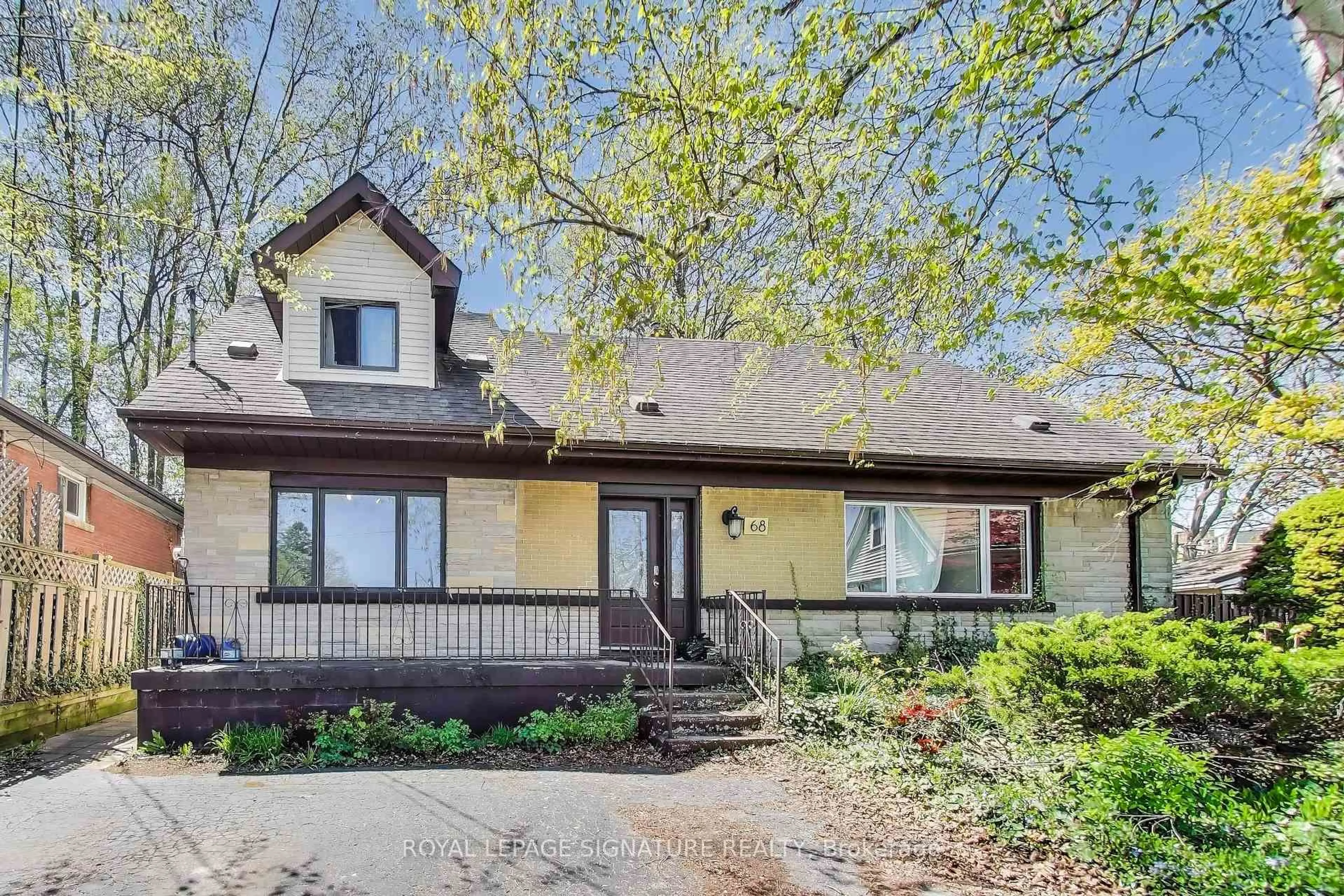 Home with vinyl exterior material, street for 68 Harold Crt, Hamilton Ontario L8S 2R9