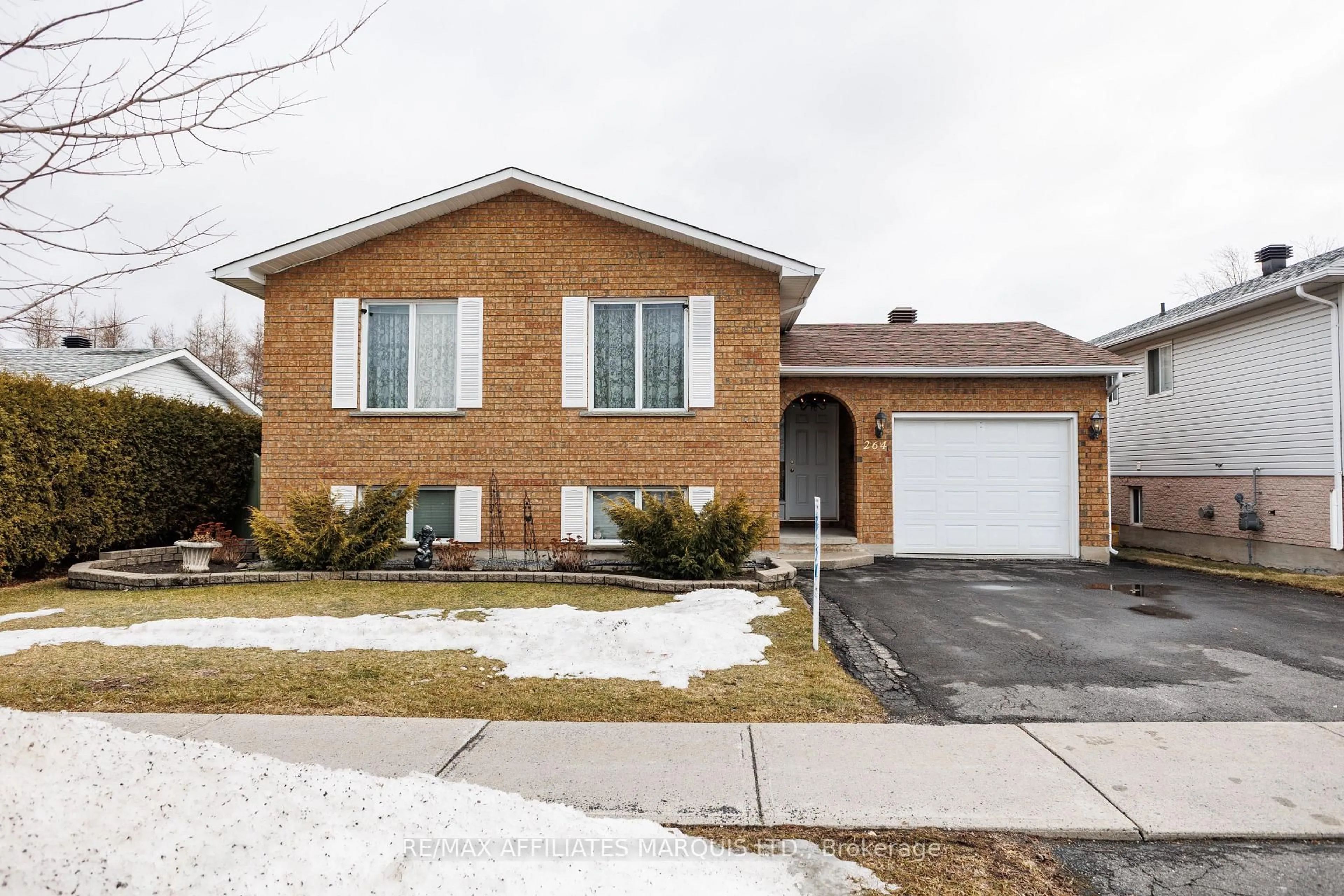 Home with brick exterior material, street for 264 Ivan Cres, Cornwall Ontario K6H 7G6