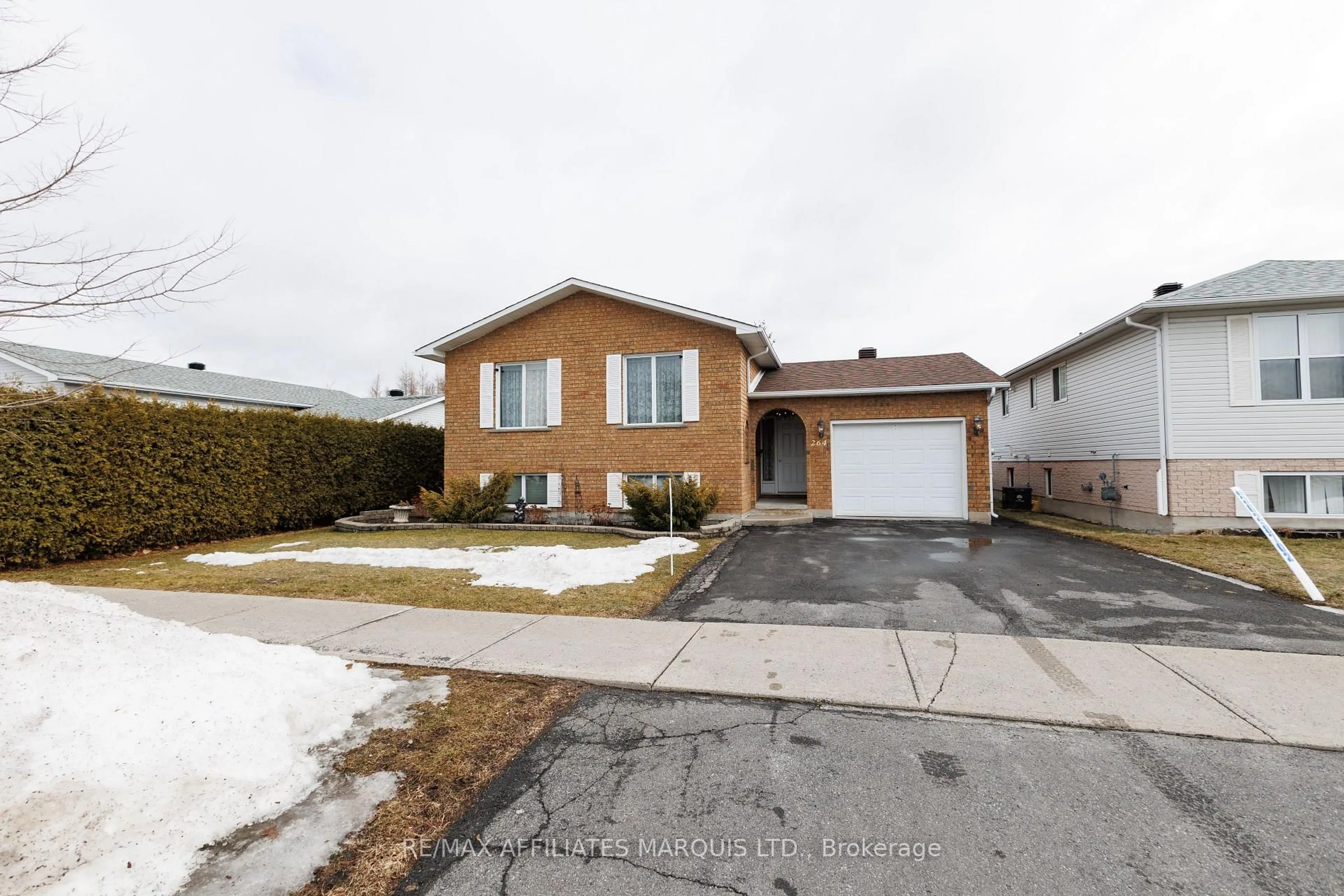 Home with brick exterior material, street for 264 Ivan Cres, Cornwall Ontario K6H 7G6