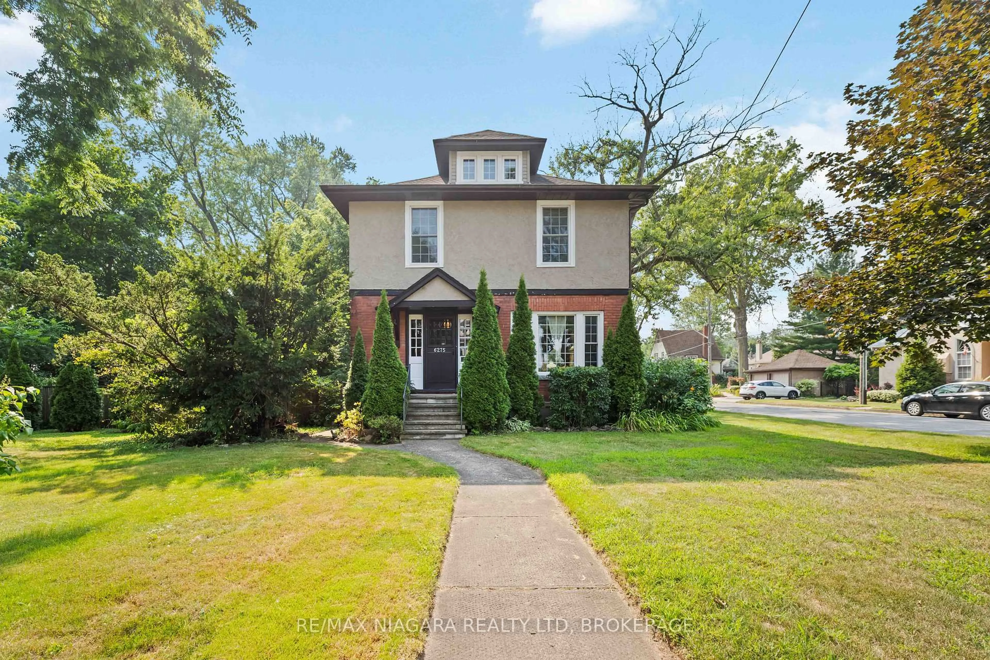 Home with brick exterior material, street for 6275 Pine Grove Ave, Niagara Falls Ontario L2G 4J4