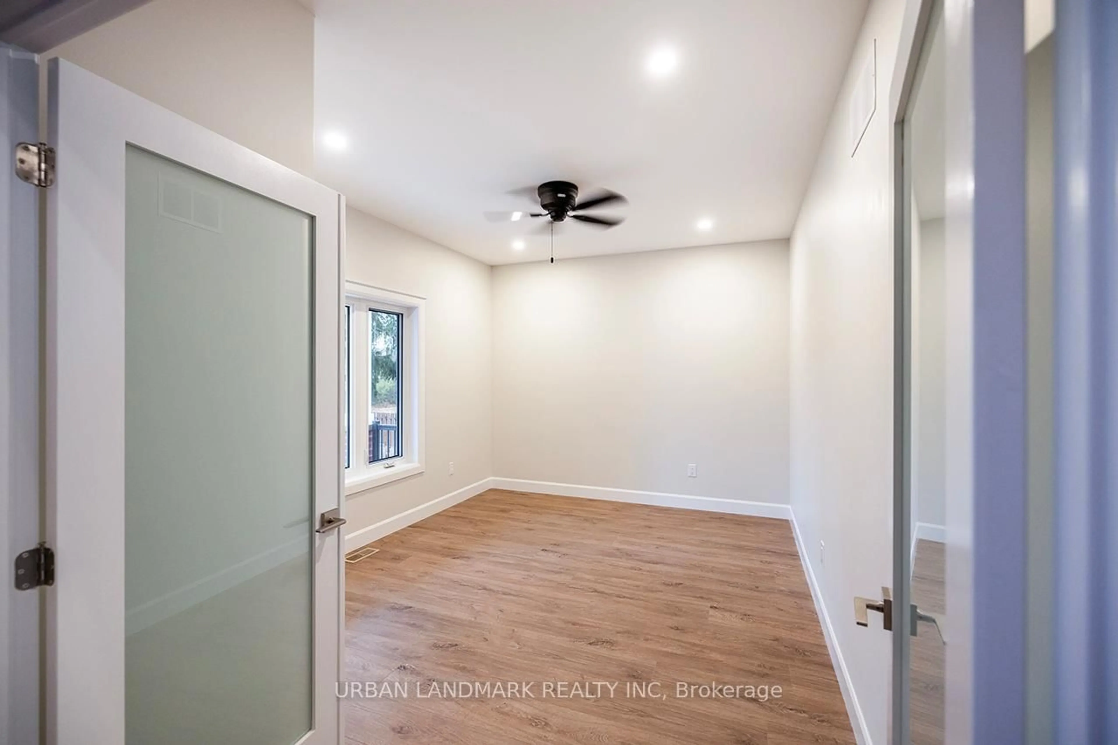 A pic of a room for 214 Aberdeen Ave, Peterborough Ontario K9H 3Y1