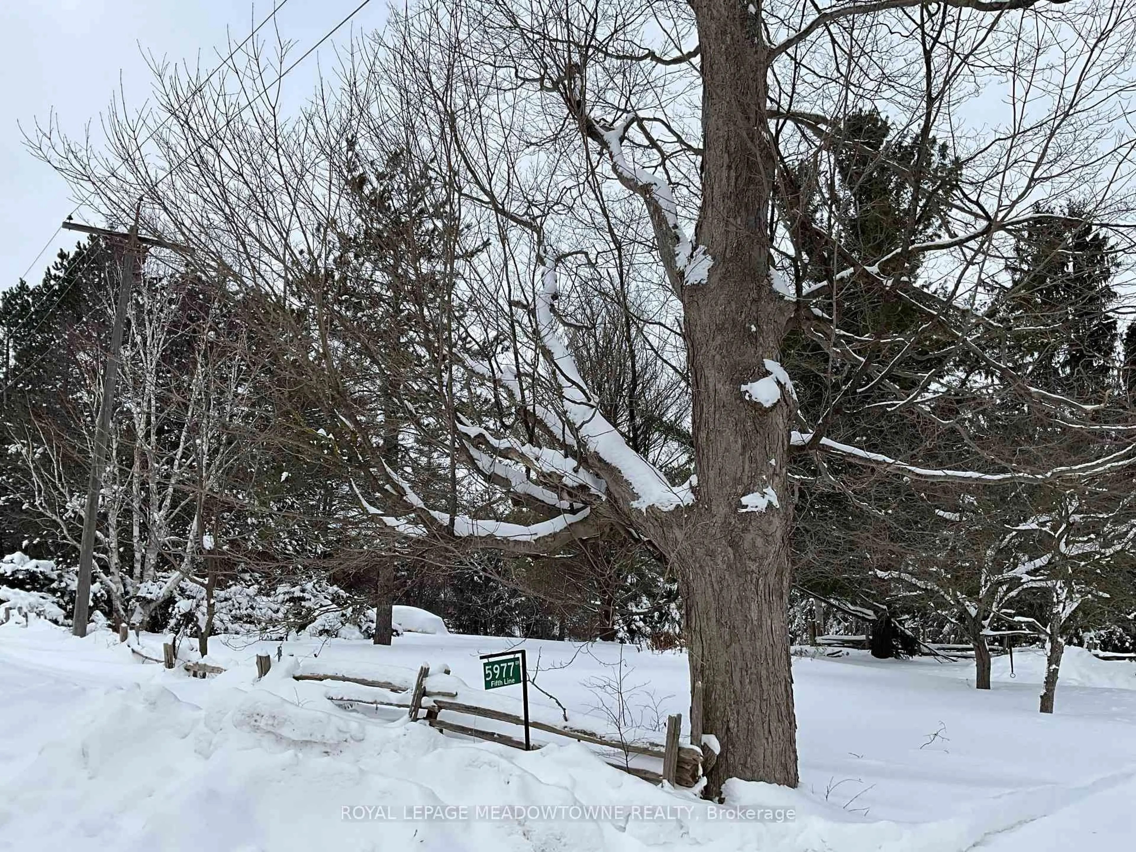 Blurry image for 5977 Fifth Line, Erin Ontario N0B 1Z0