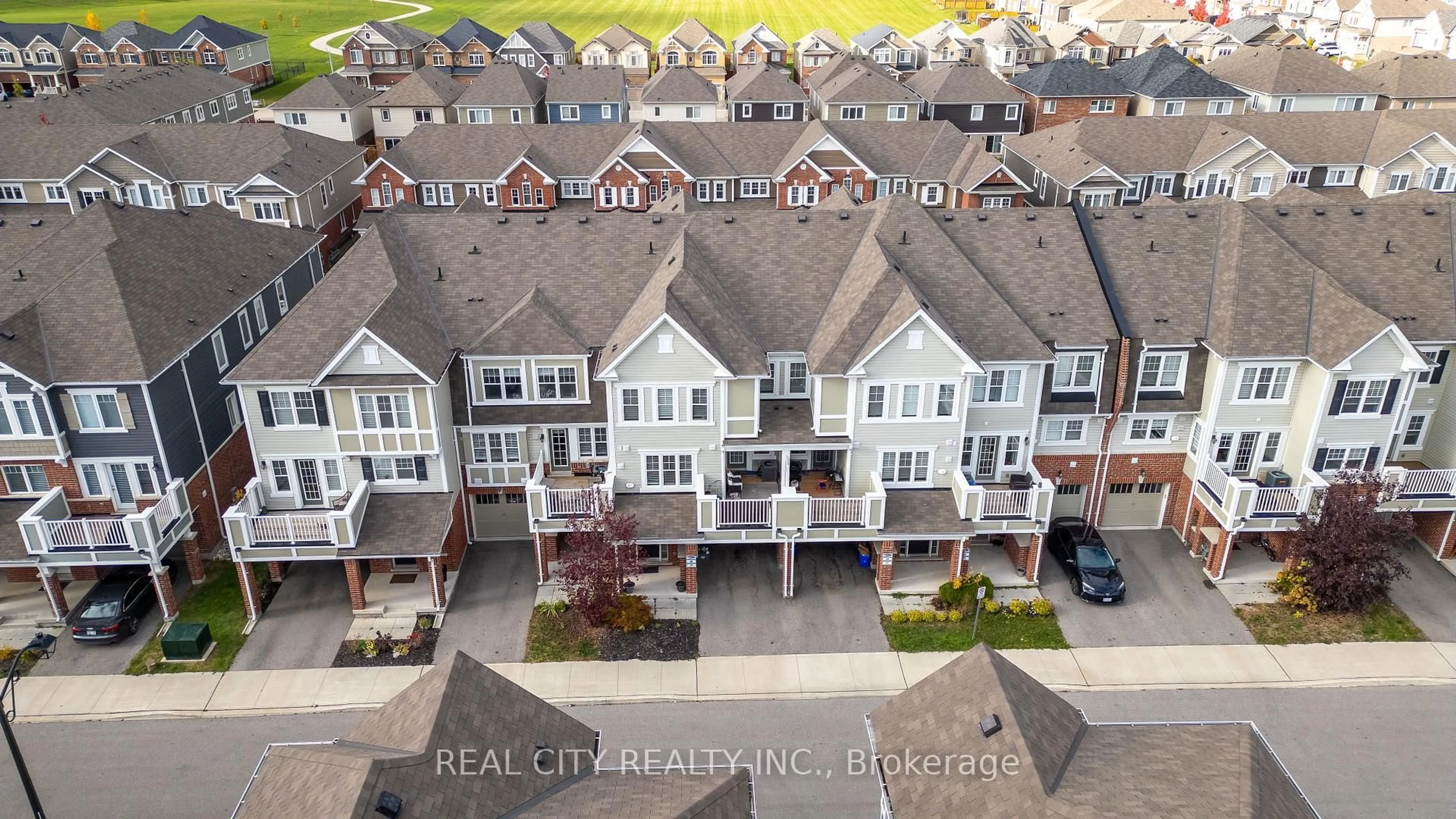 A pic from outside/outdoor area/front of a property/back of a property/a pic from drone, city buildings view from balcony for 143 Ridge Rd #48, Cambridge Ontario N3E 0E1