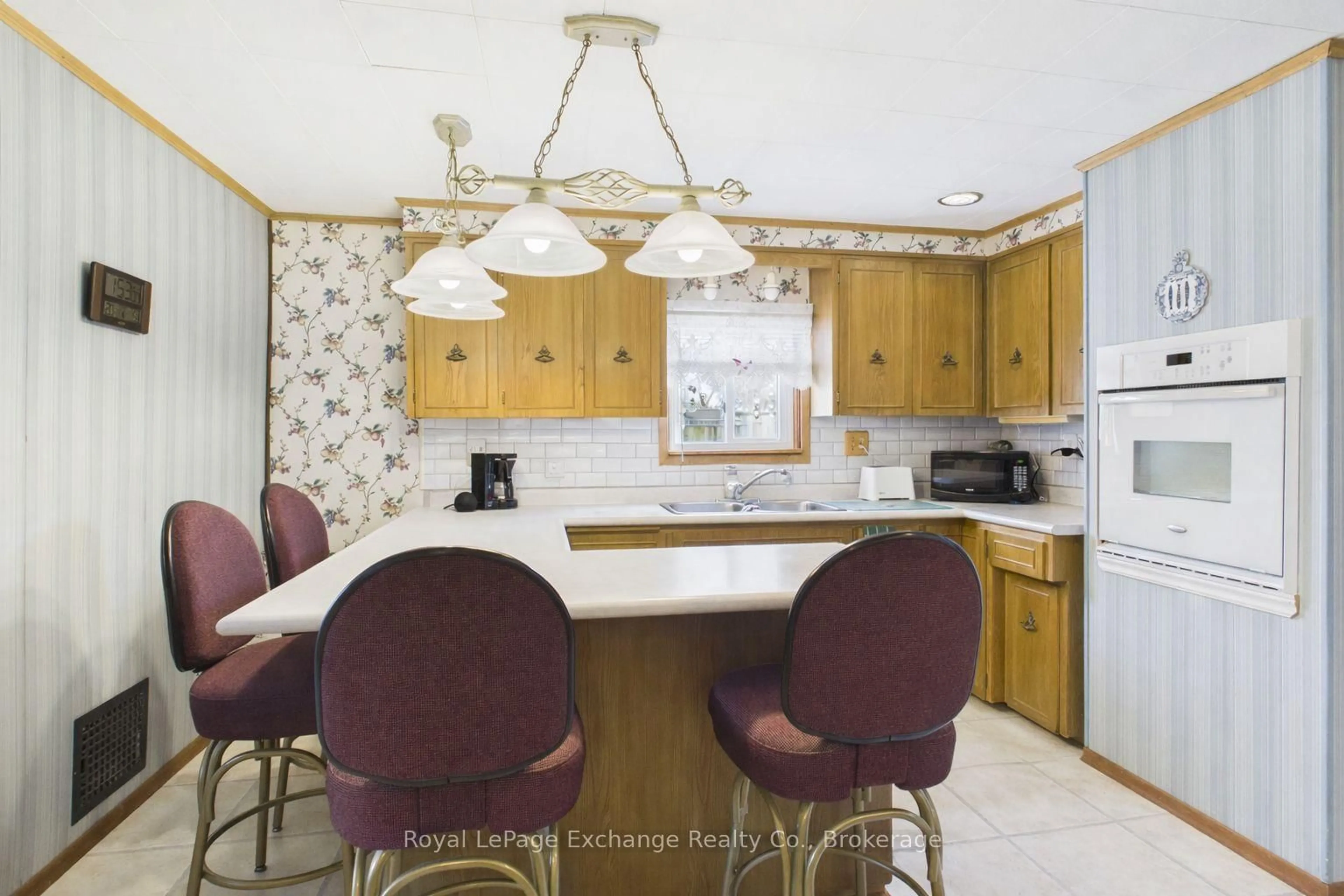 Unknown for 350 St Albert St, Kincardine Ontario N2Z 2T8