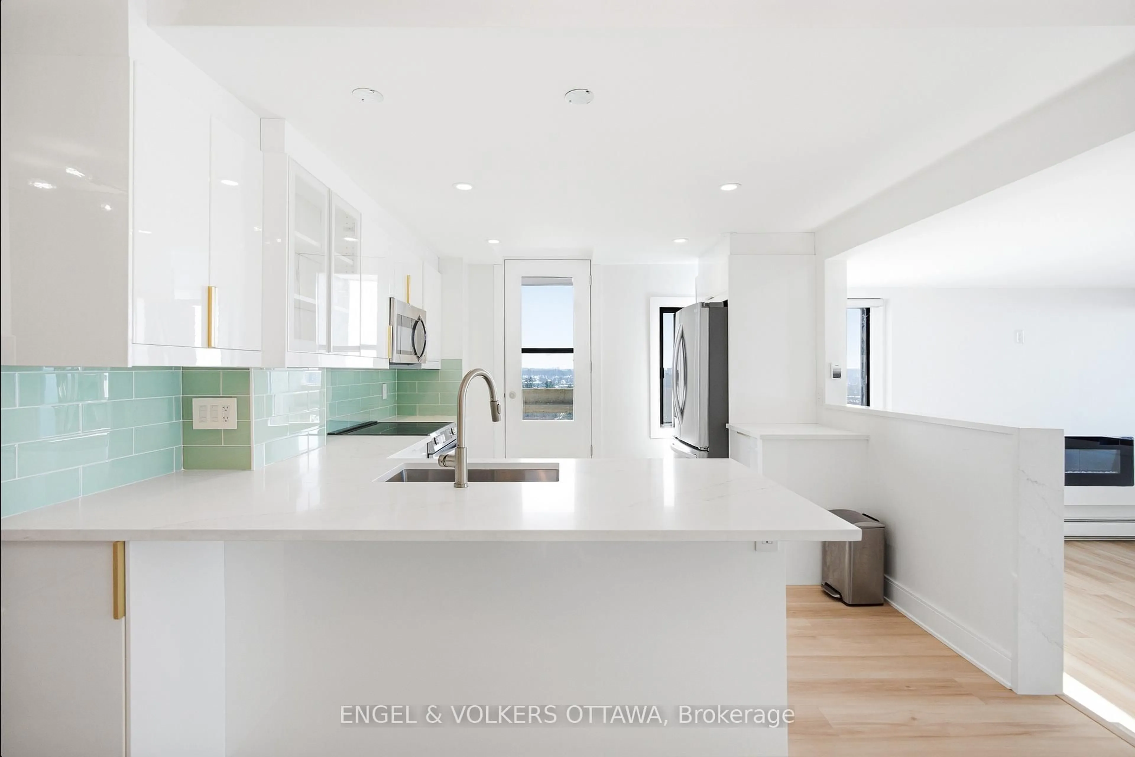 Contemporary kitchen, ceramic/tile floor for 415 Greenview Ave #1504, Ottawa Ontario K2B 8G5