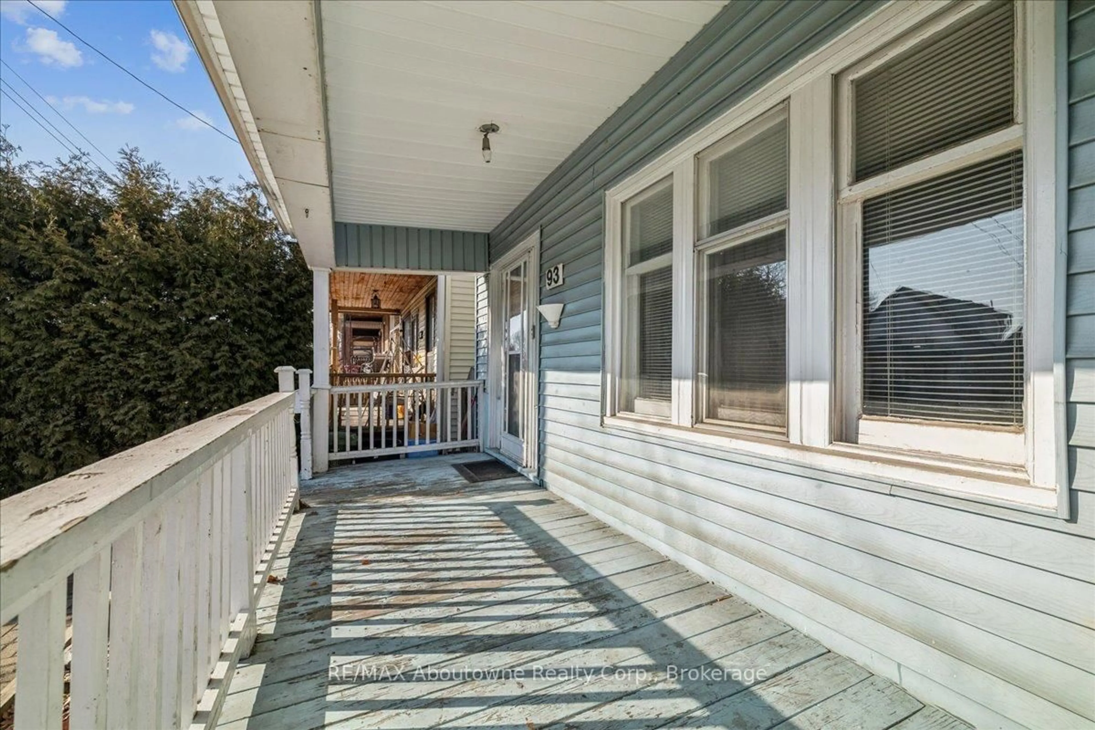 Patio, street for 93 Graham Ave, Hamilton Ontario L8H 4J8