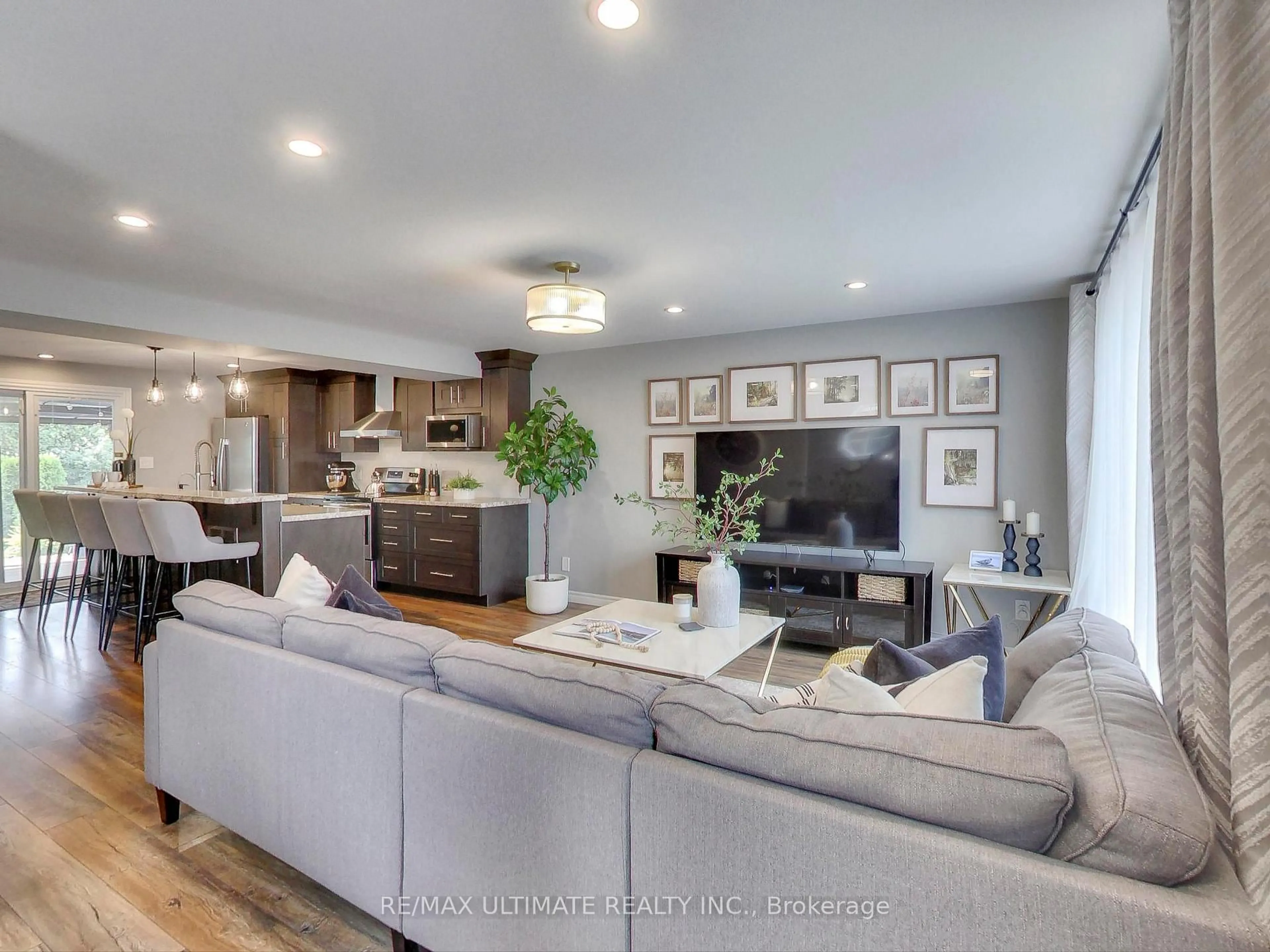 Living room with furniture, unknown for 496 Elgin St, Cambridge Ontario N1R 6A1