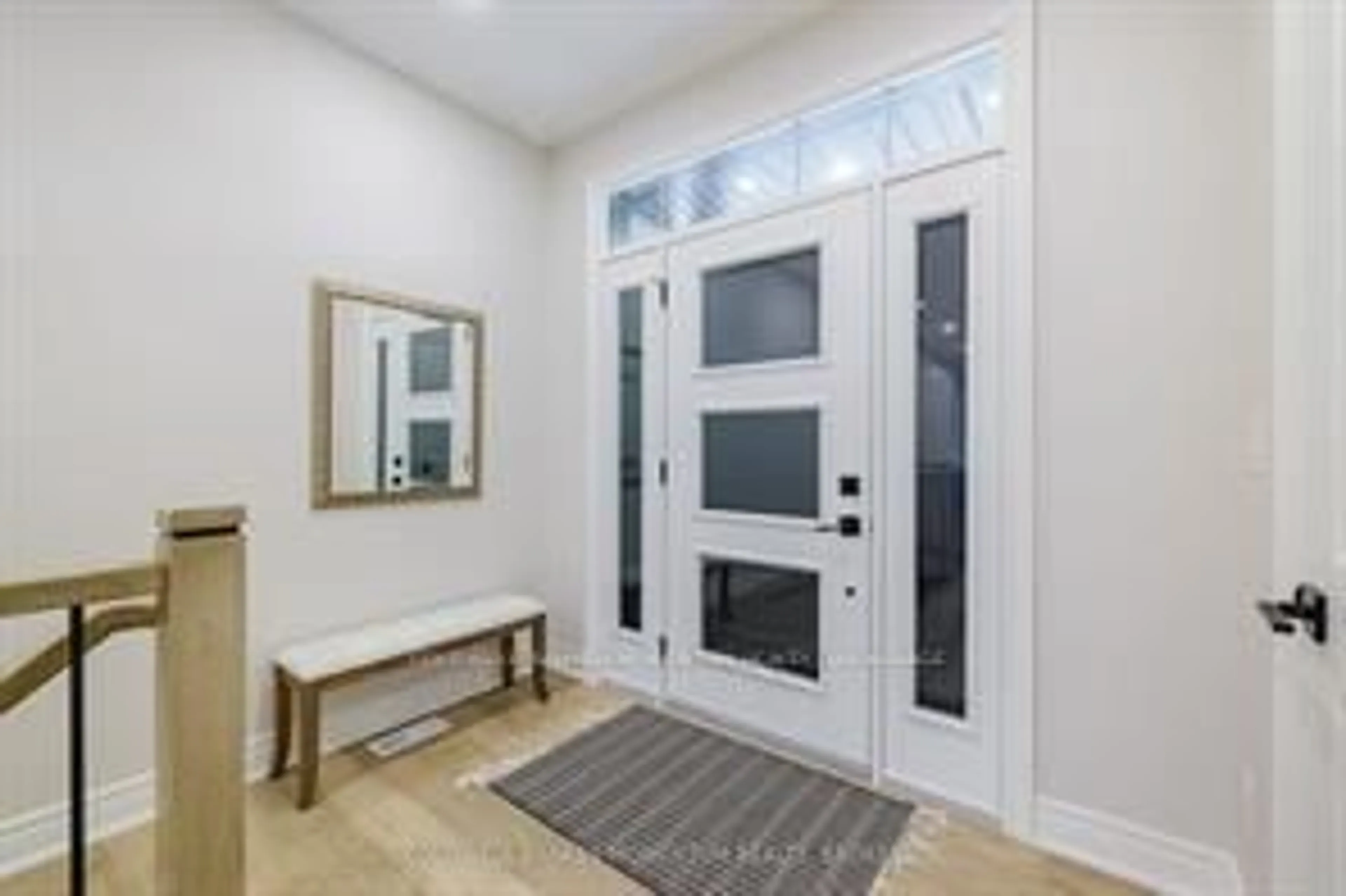 Indoor entryway for 273 Lancaster Dr, Port Colborne Ontario L3K 0B2
