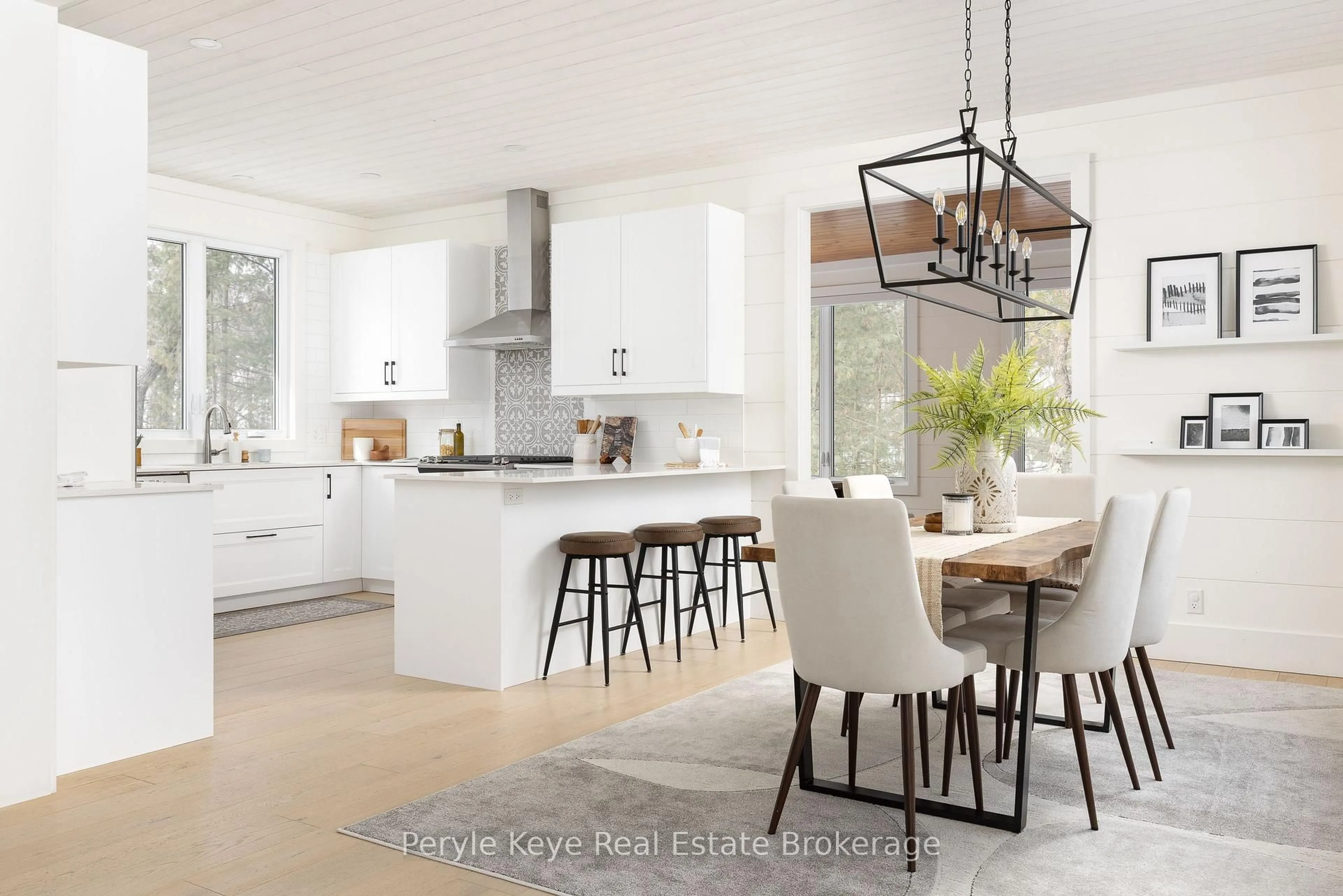 Open concept kitchen, ceramic/tile floor for 1079 Spence Lake Dr, Bracebridge Ontario P1L 0A1