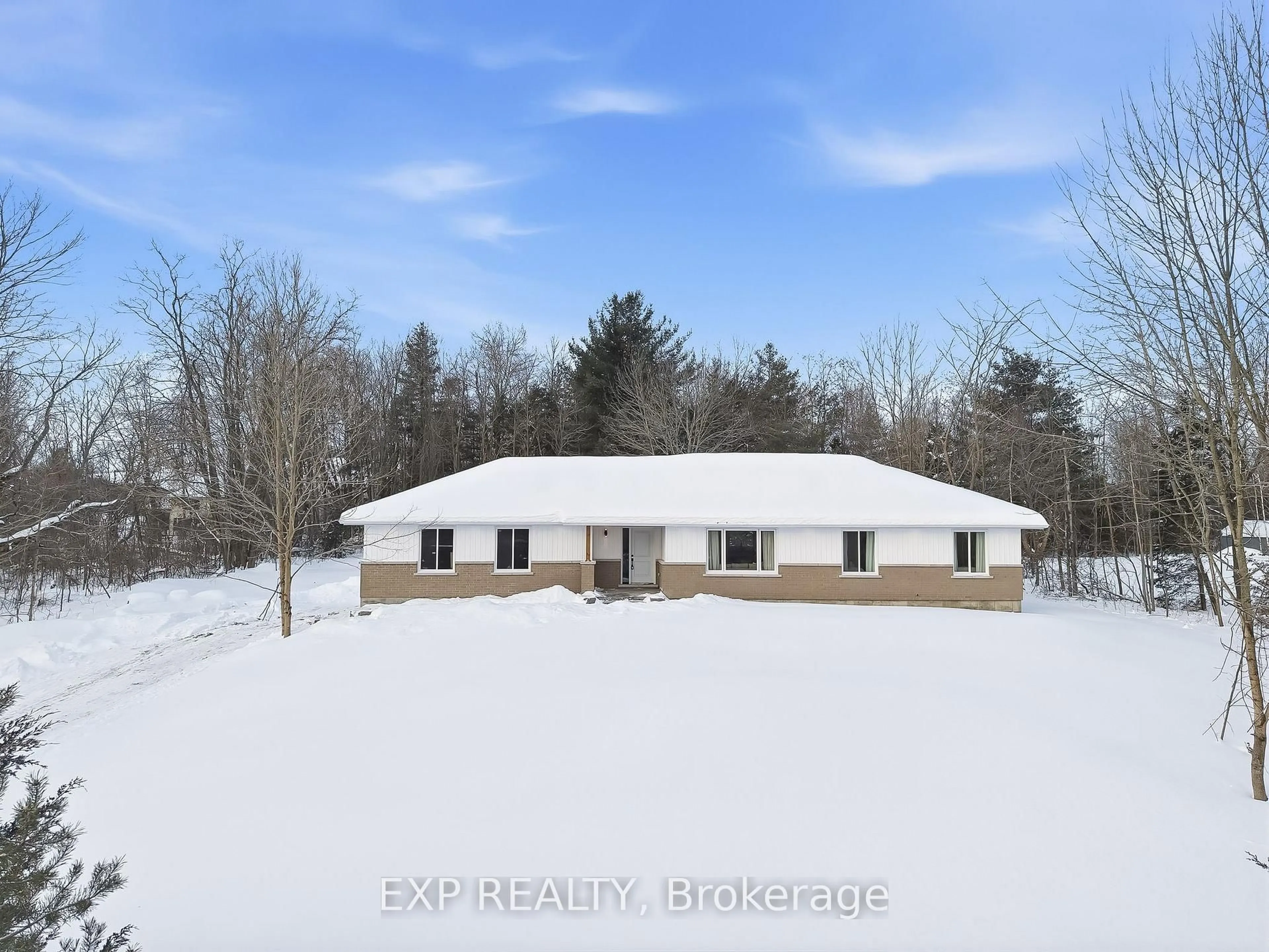 A pic from outside/outdoor area/front of a property/back of a property/a pic from drone, unknown for 40 Hutchinson Crt, Trent Hills Ontario K0K 3K0