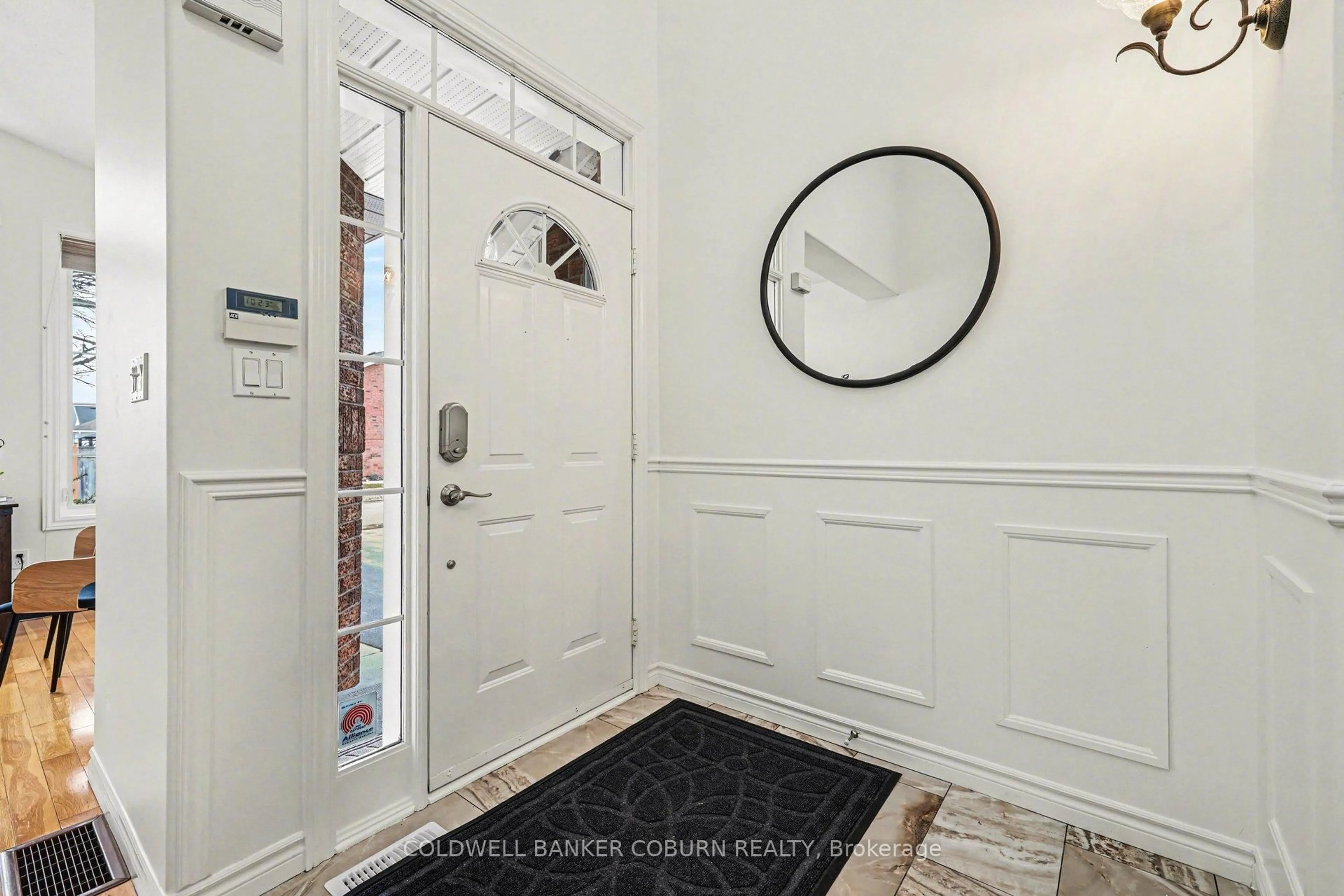 Indoor entryway for 388 Emerald St, Kingston Ontario K7P 3E2