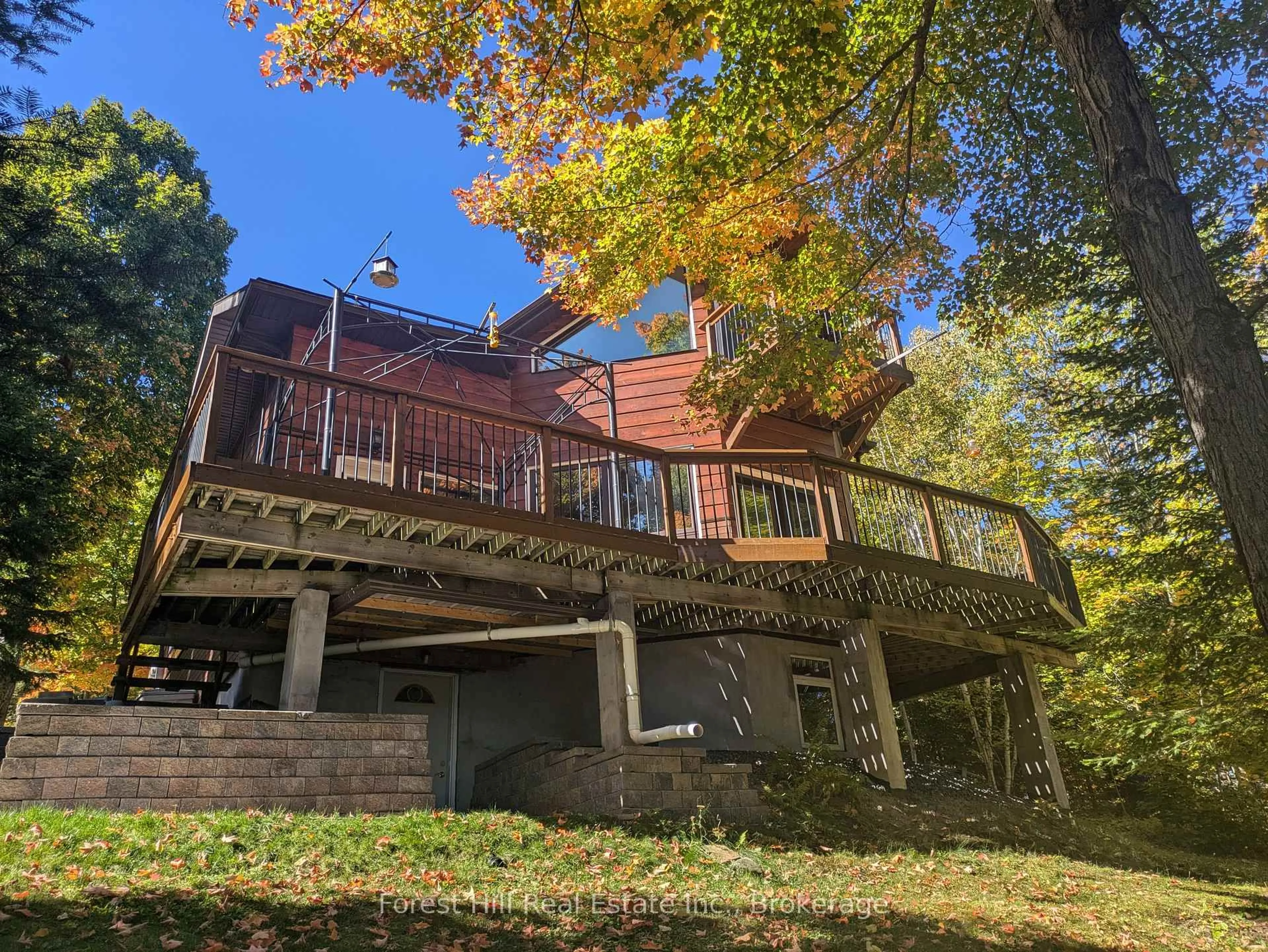 A pic from outside/outdoor area/front of a property/back of a property/a pic from drone, unknown for 919 Limberlost Point Rd, Parry Sound Remote Area Ontario P0H 2R0