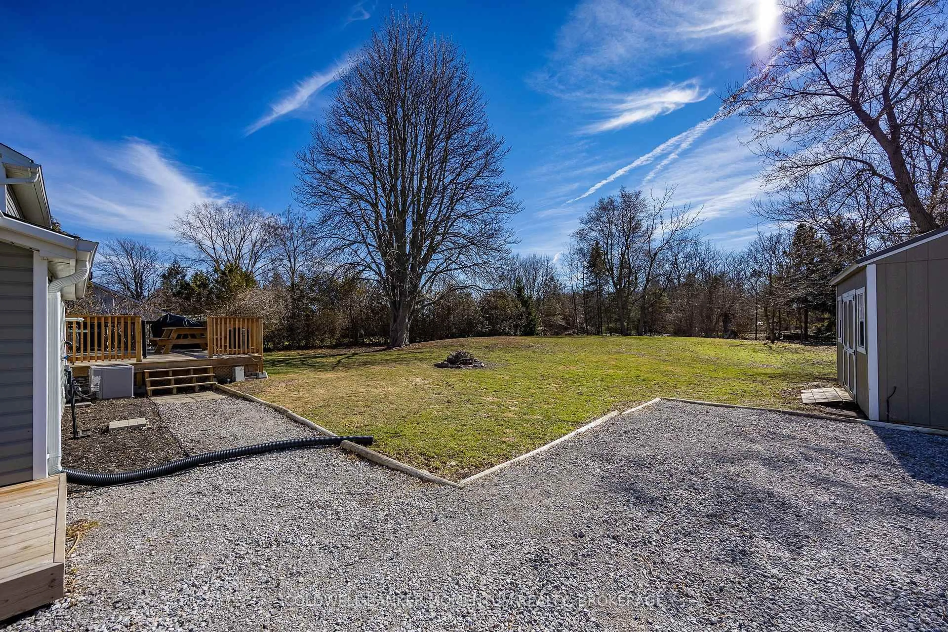 A pic from outside/outdoor area/front of a property/back of a property/a pic from drone, unknown for 100 Queen St, Norfolk Ontario N0E 1P0