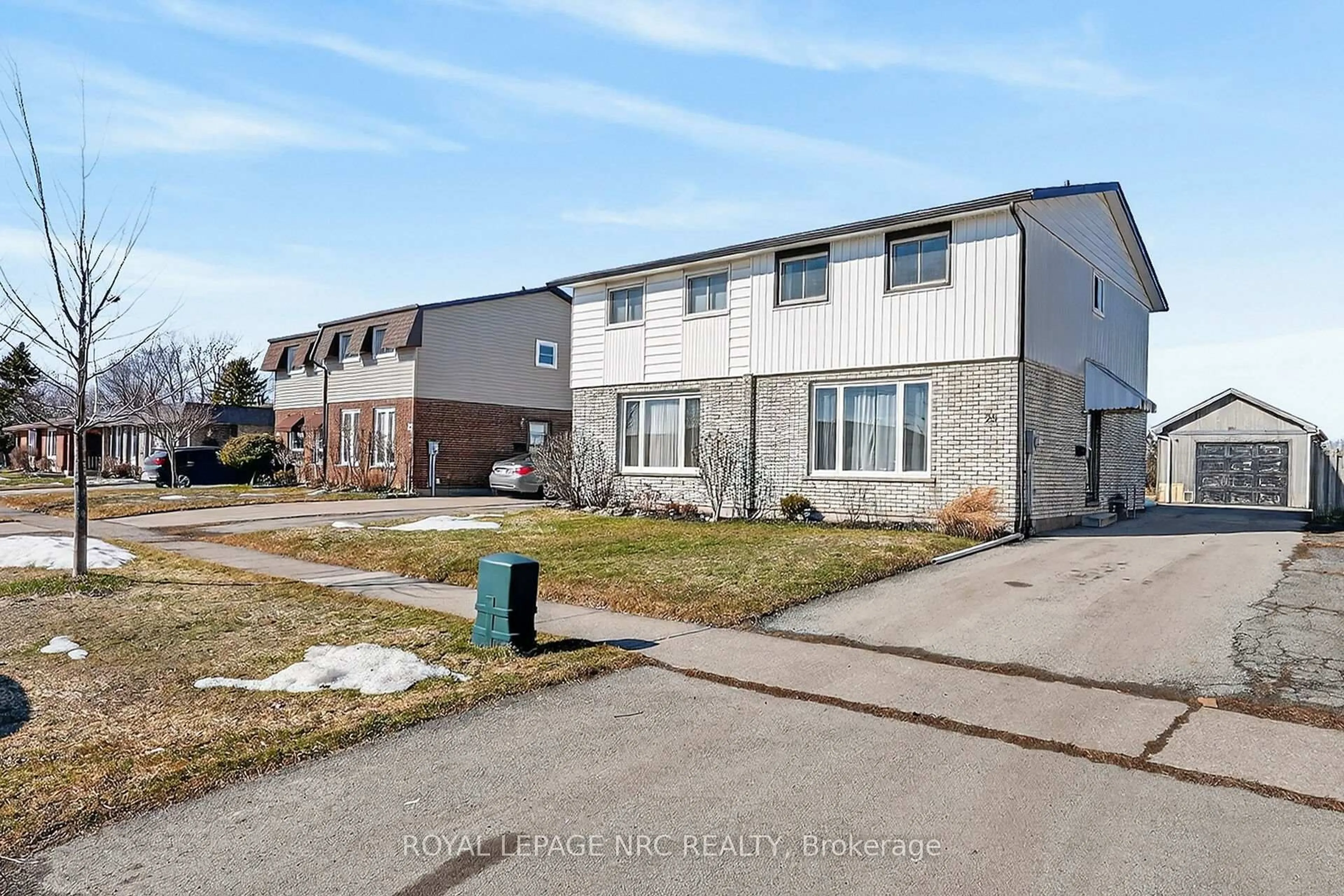 Unknown for 28 Chantal Crt, Welland Ontario L3B 5V3