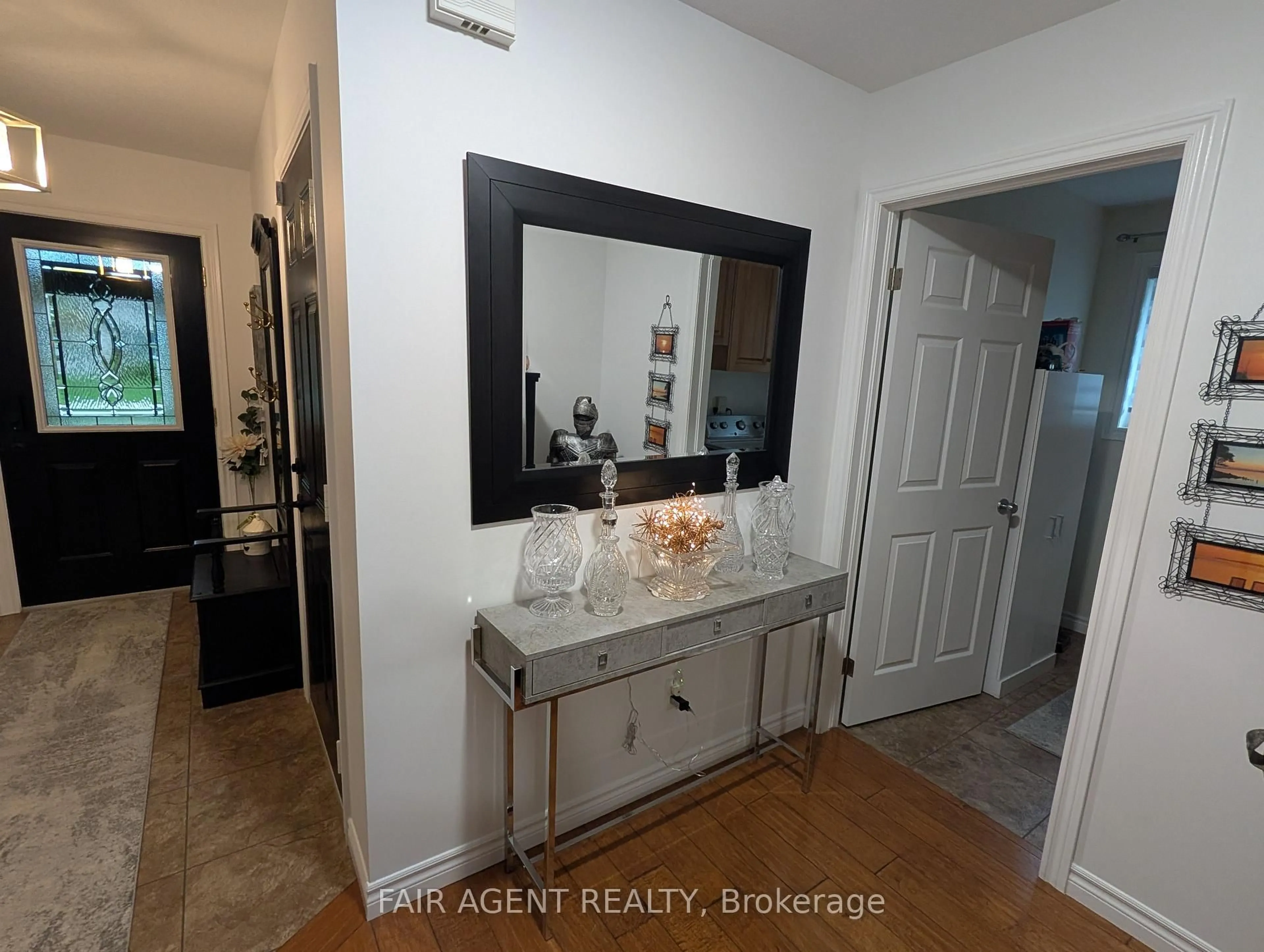 Indoor entryway for 110 MILTON SEILER Cres, Minto Ontario N0G 2P0