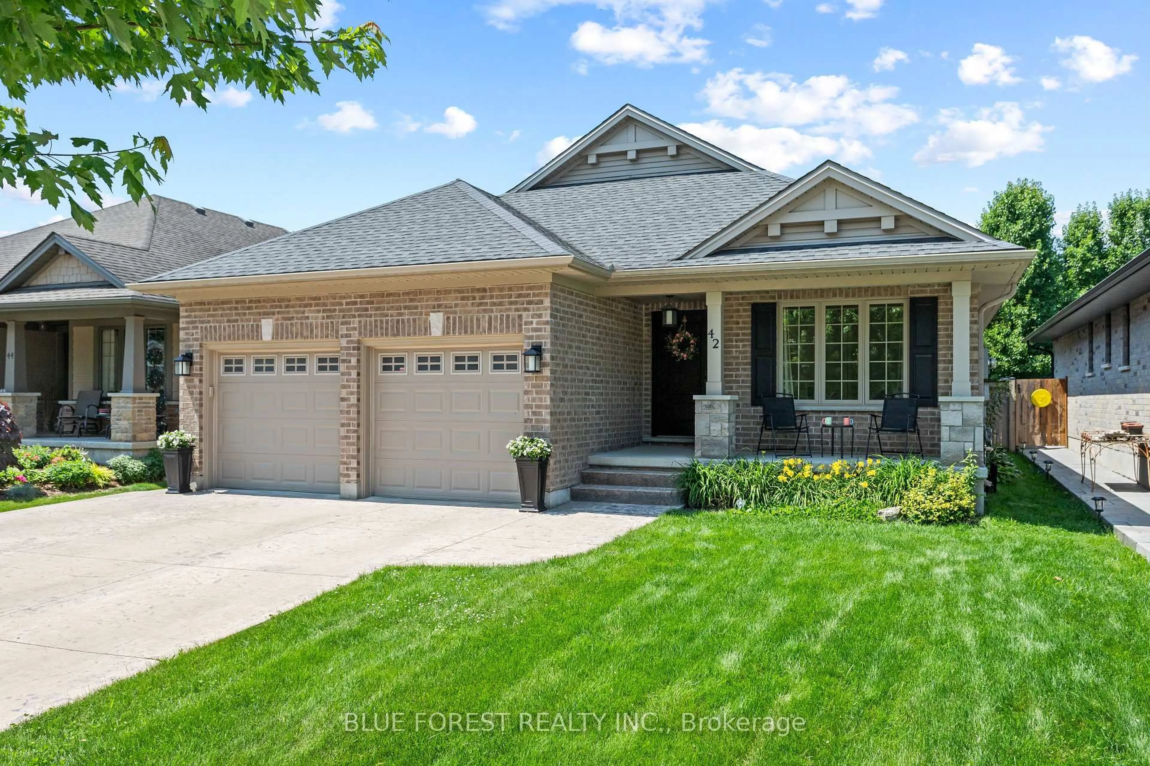 Home with brick exterior material, street for 42 Hickory Lane, St. Thomas Ontario N5R 6K9