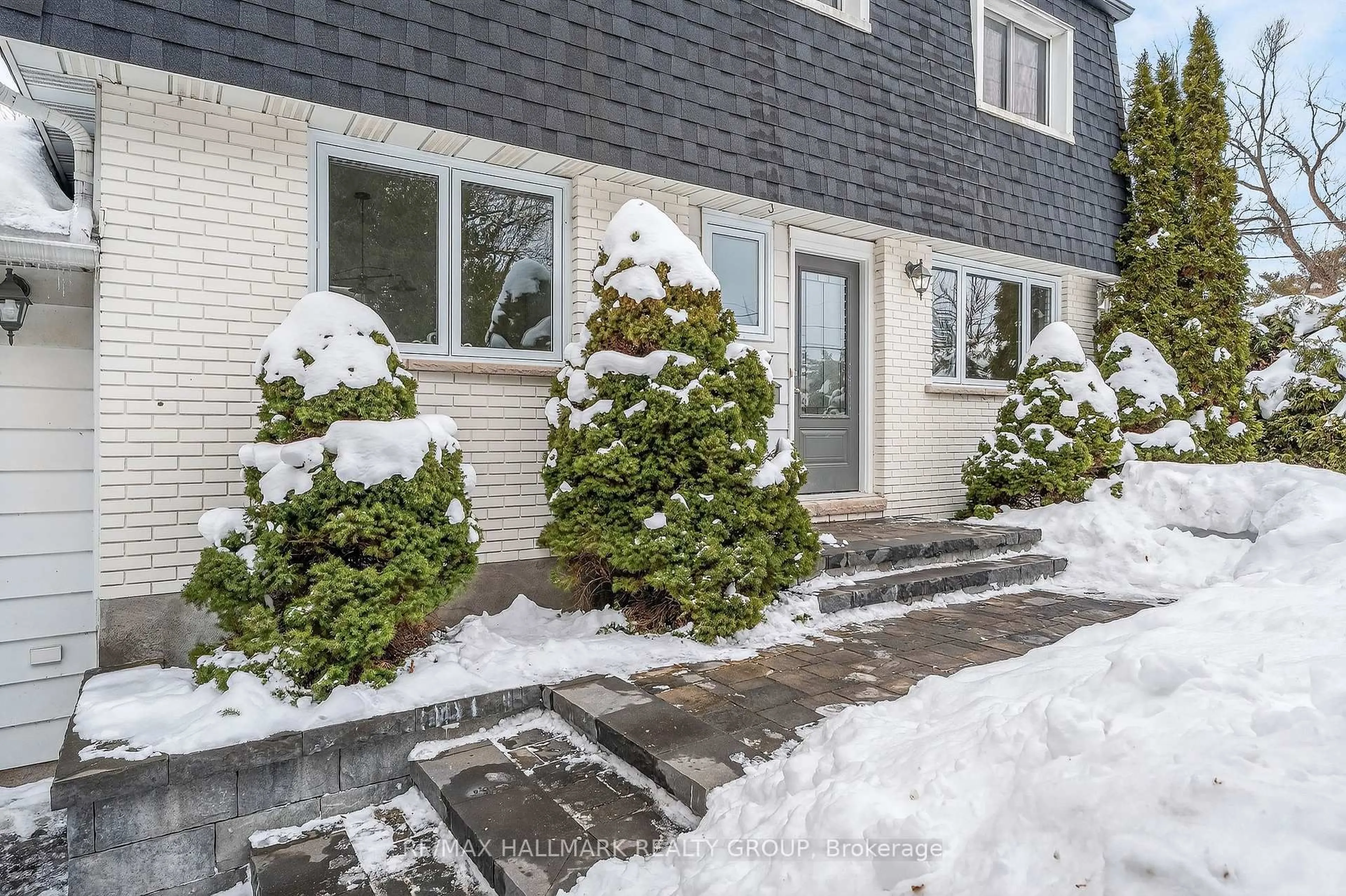 Unknown for 27 King St, Richmond Ontario K0A 2Z0