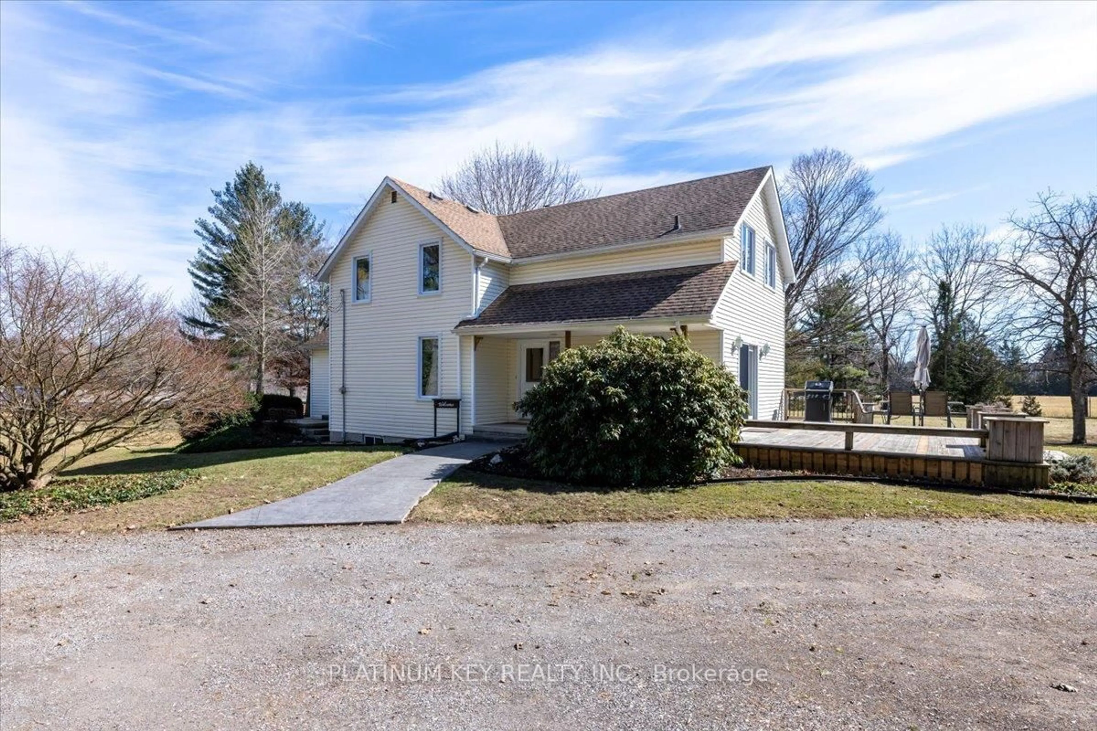 A pic from outside/outdoor area/front of a property/back of a property/a pic from drone, street for 23375 McEvoy Rd, Strathroy-Caradoc Ontario N0L 1W0