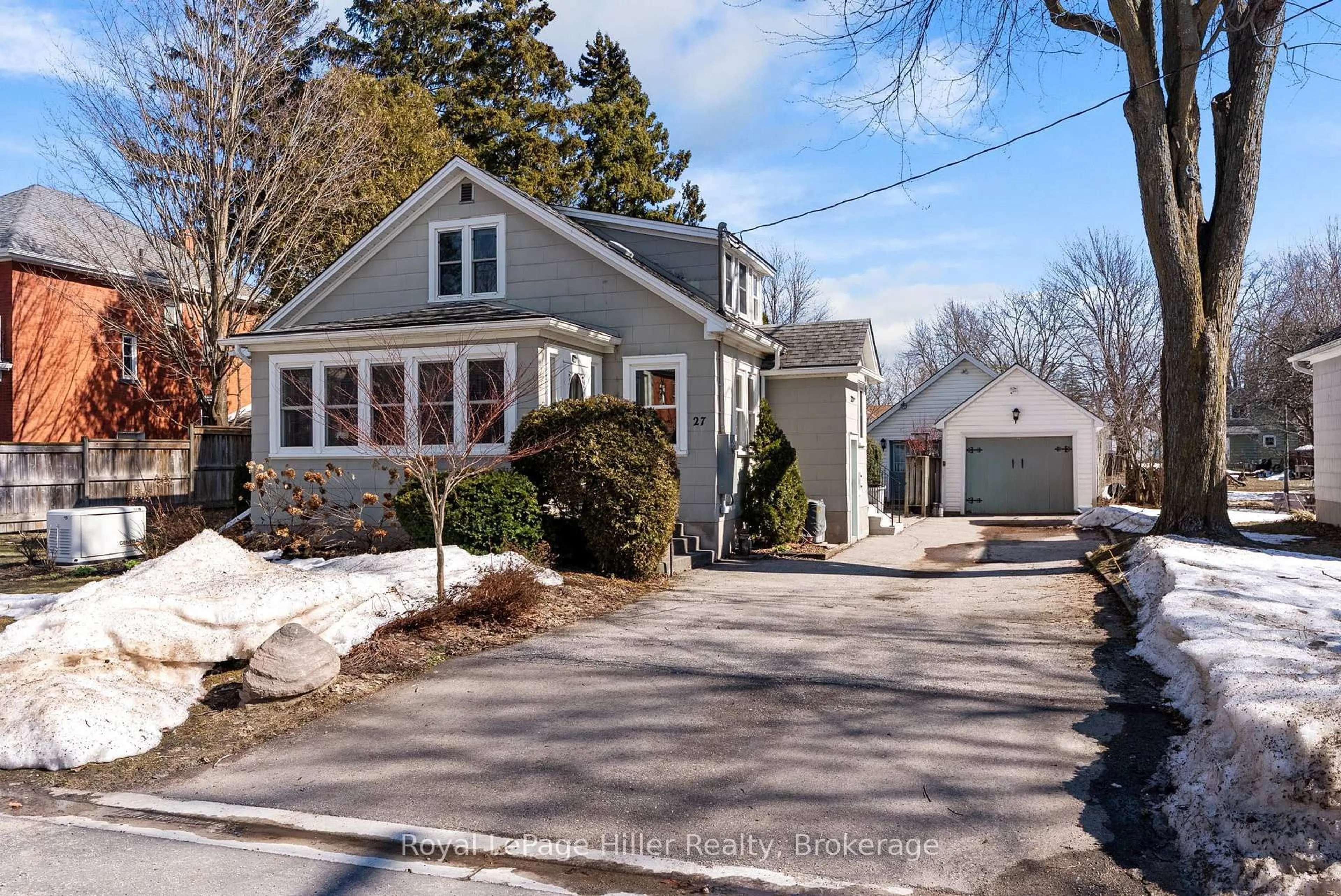 Unknown for 27 Pacific Ave, Perth East Ontario N0K 1M0