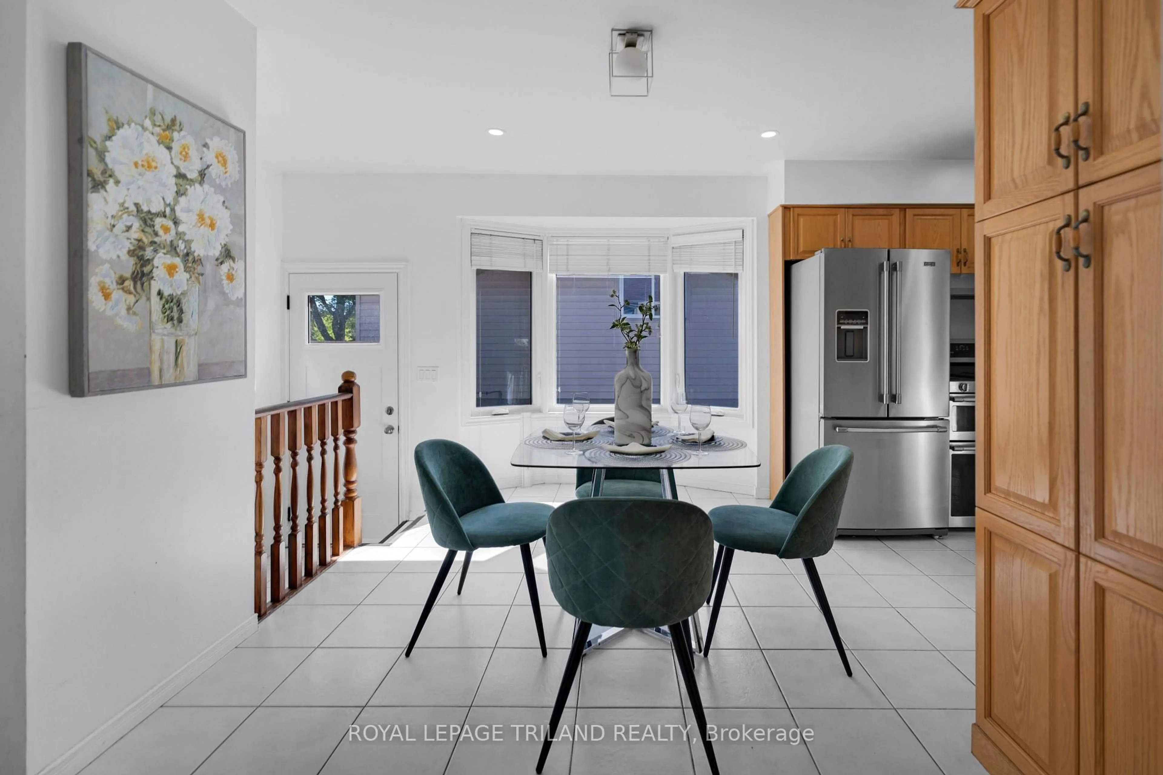 Unknown for 92 Ardsley Rd, London North Ontario N6G 3W4