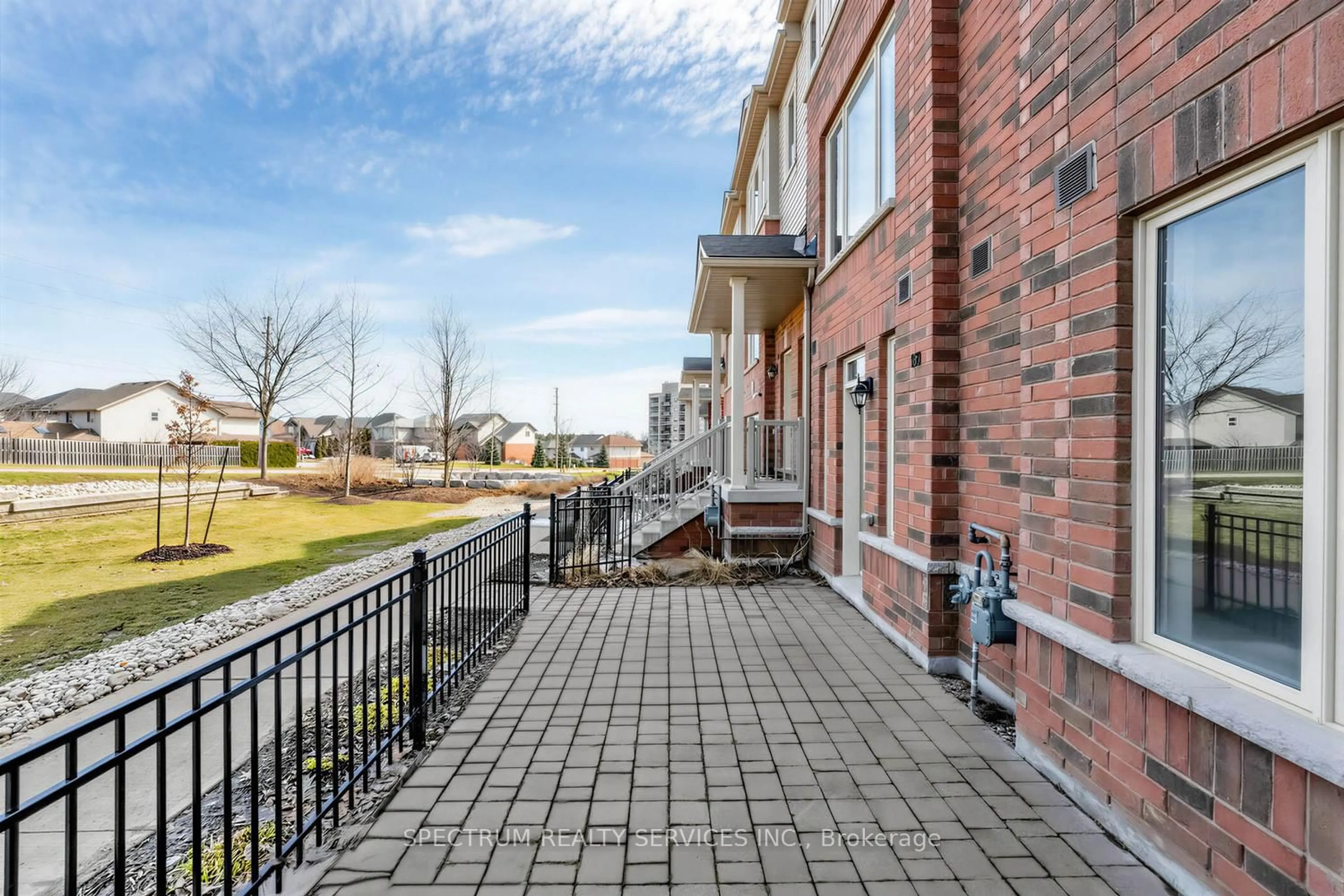 Patio, street for 160 Watson Rd #105, Guelph Ontario N1E 0P6