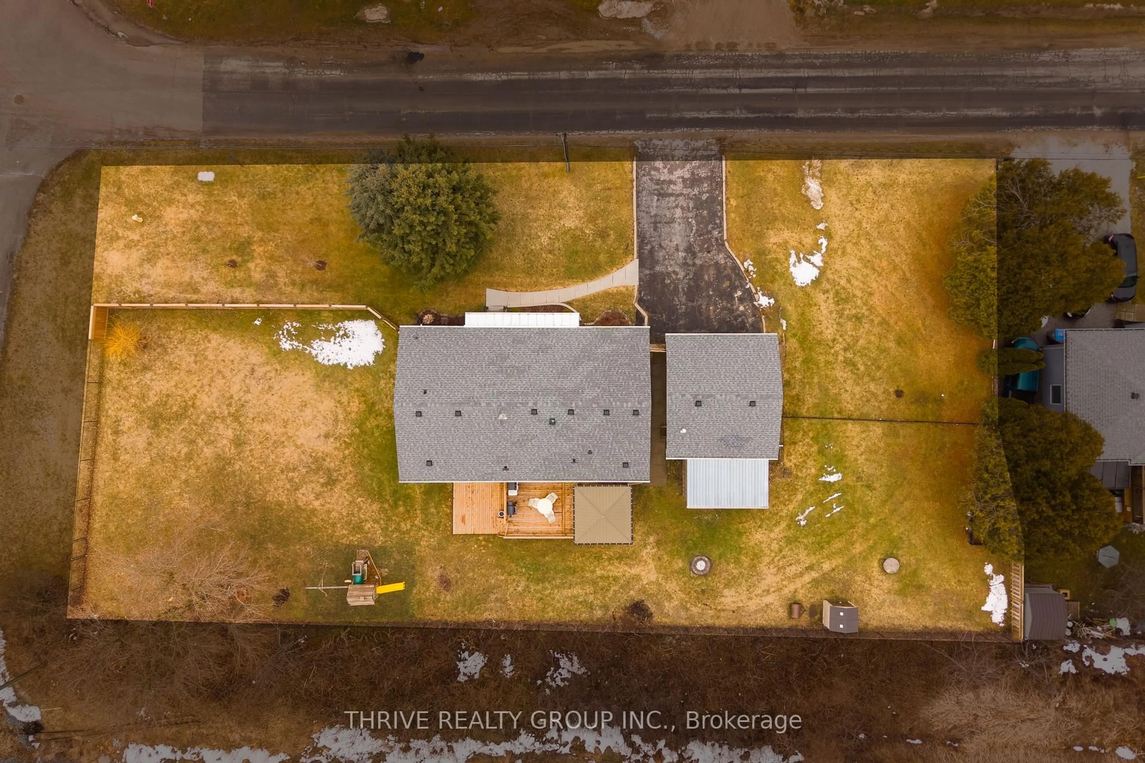 A pic from outside/outdoor area/front of a property/back of a property/a pic from drone, street for 169 RAILWAY Ave, Middlesex Centre Ontario N0L 1R0