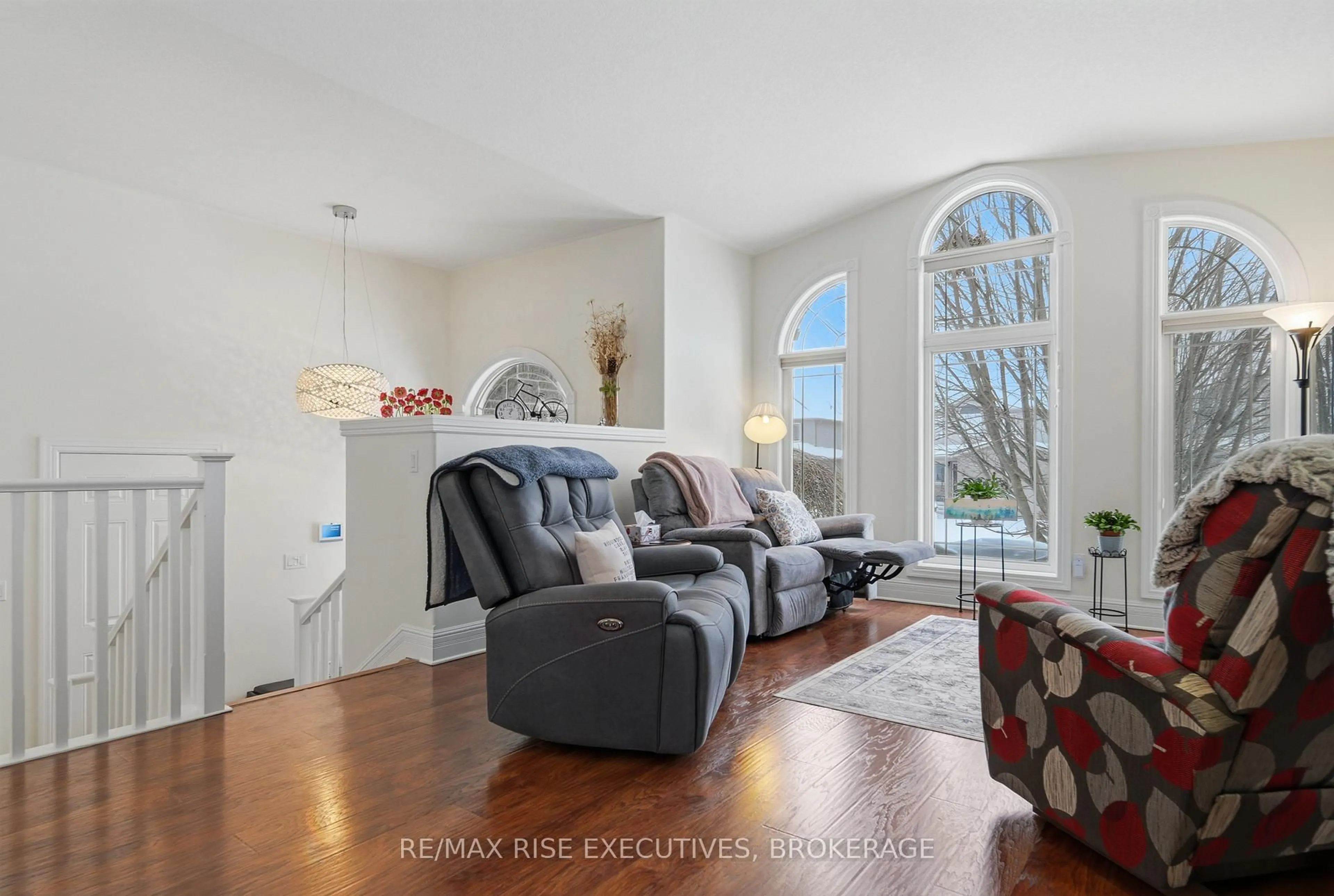 Living room with furniture, unknown for 1480 Hanover Dr, Kingston Ontario K7P 0B9