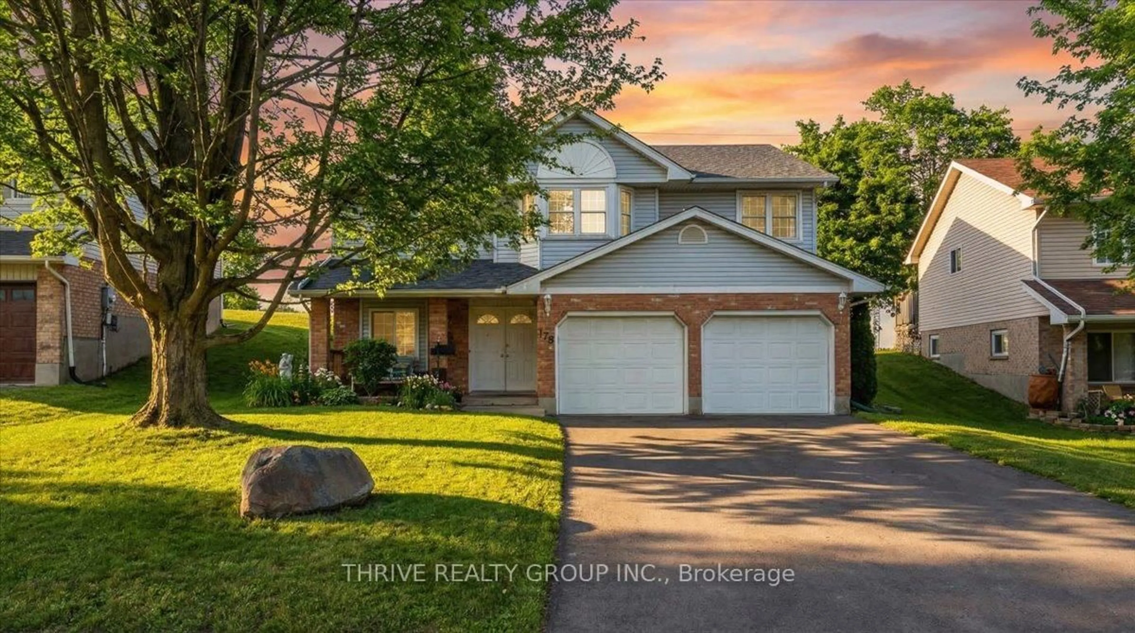 Home with vinyl exterior material, street for 178 Elizabeth Ave, Ingersoll Ontario N5C 3Y2