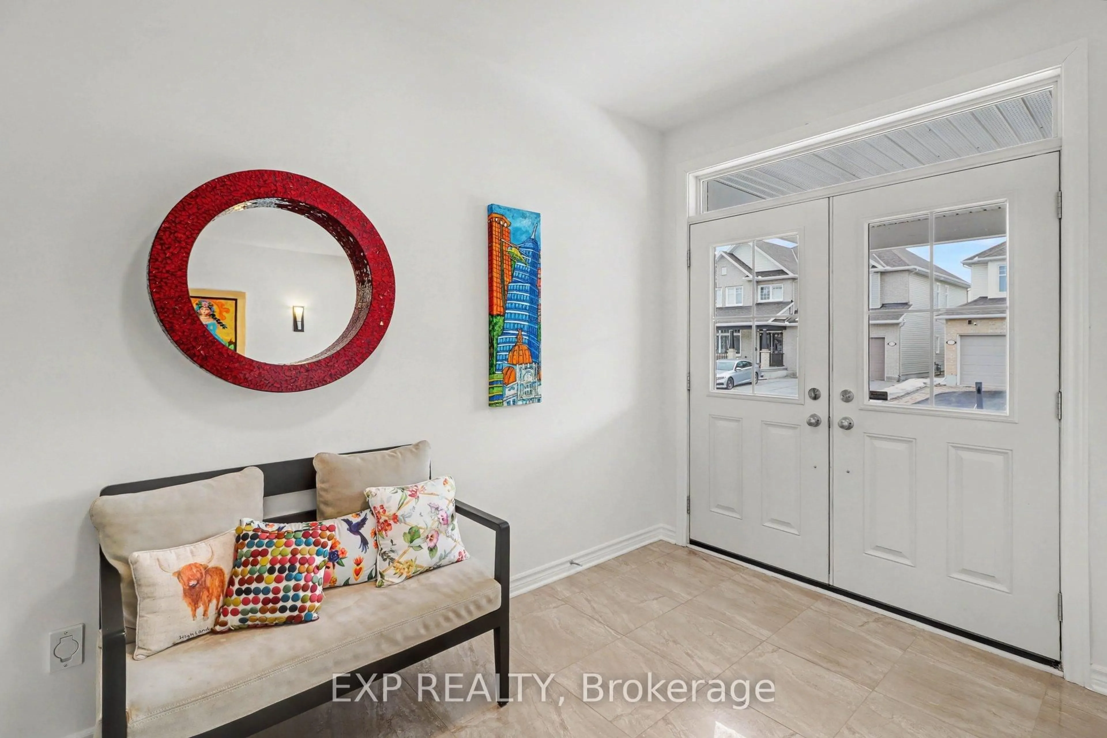 Indoor entryway for 104 Brambling Way, Ottawa Ontario K2J 5V3