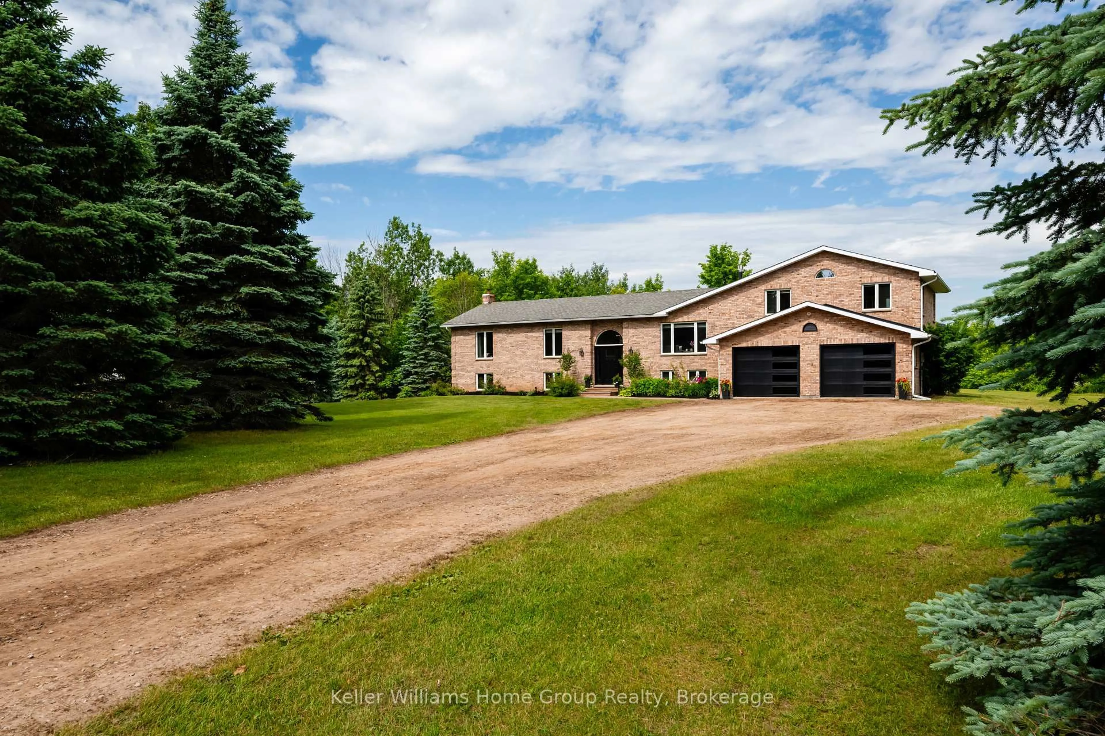 A pic from outside/outdoor area/front of a property/back of a property/a pic from drone, unknown for 996594 Mulmur Tos Townline, Mulmur Ontario L9V 0N2