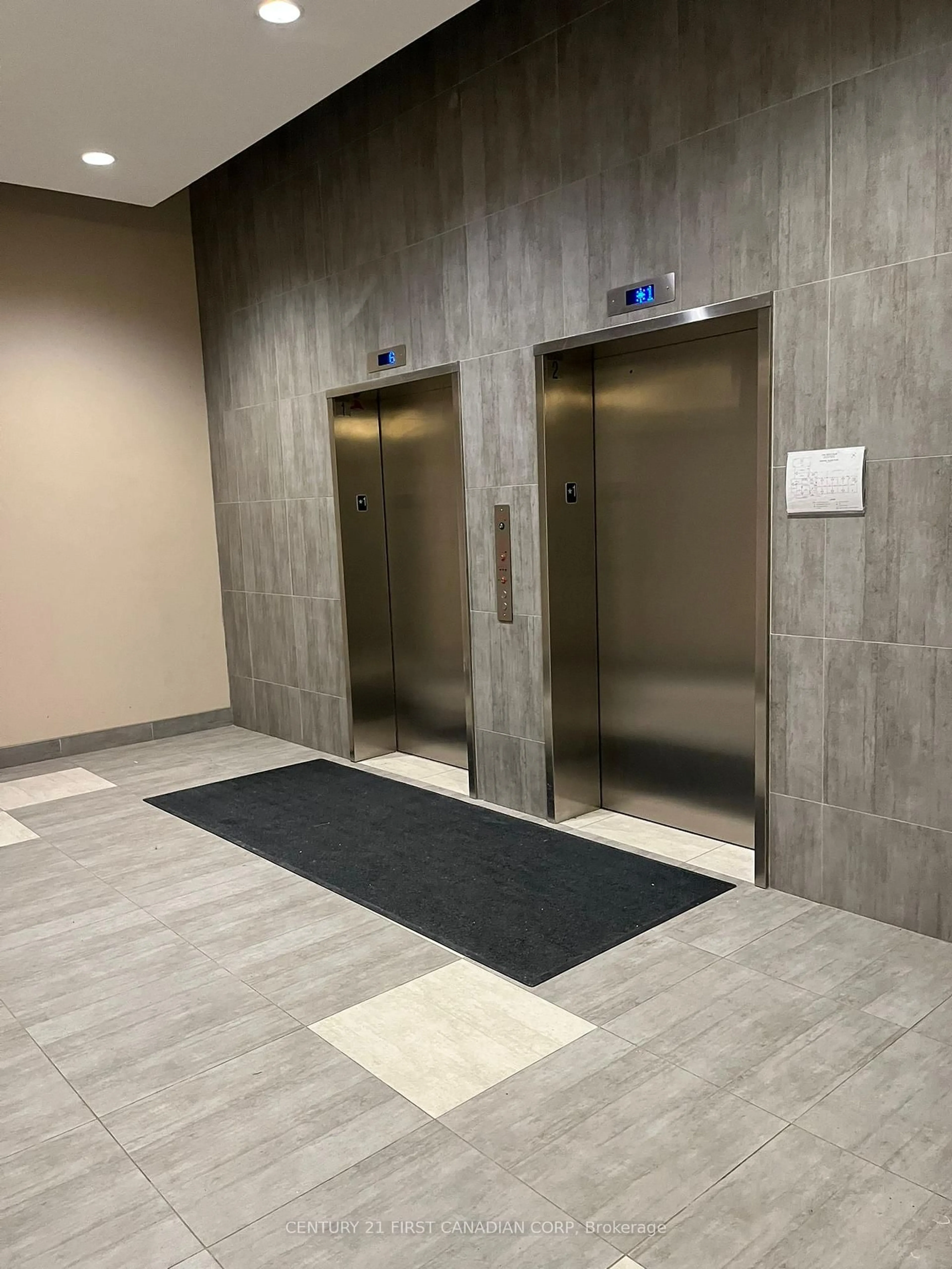 Indoor foyer for 280 Lester St #814, Waterloo Ontario N2L 0G2