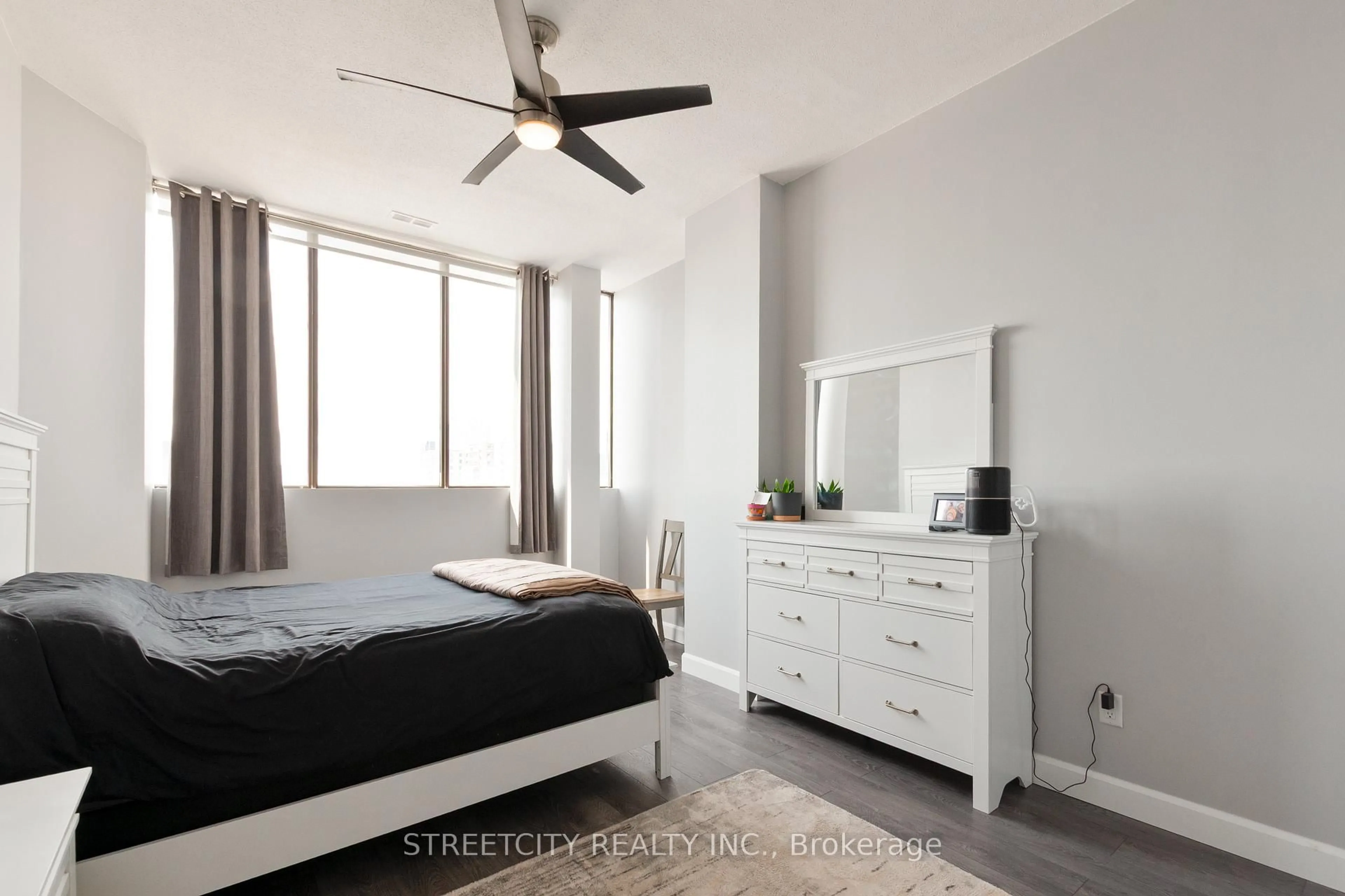 Bedroom with bed, unknown for 389 Dundas St #2103, London East Ontario N6B 3L5