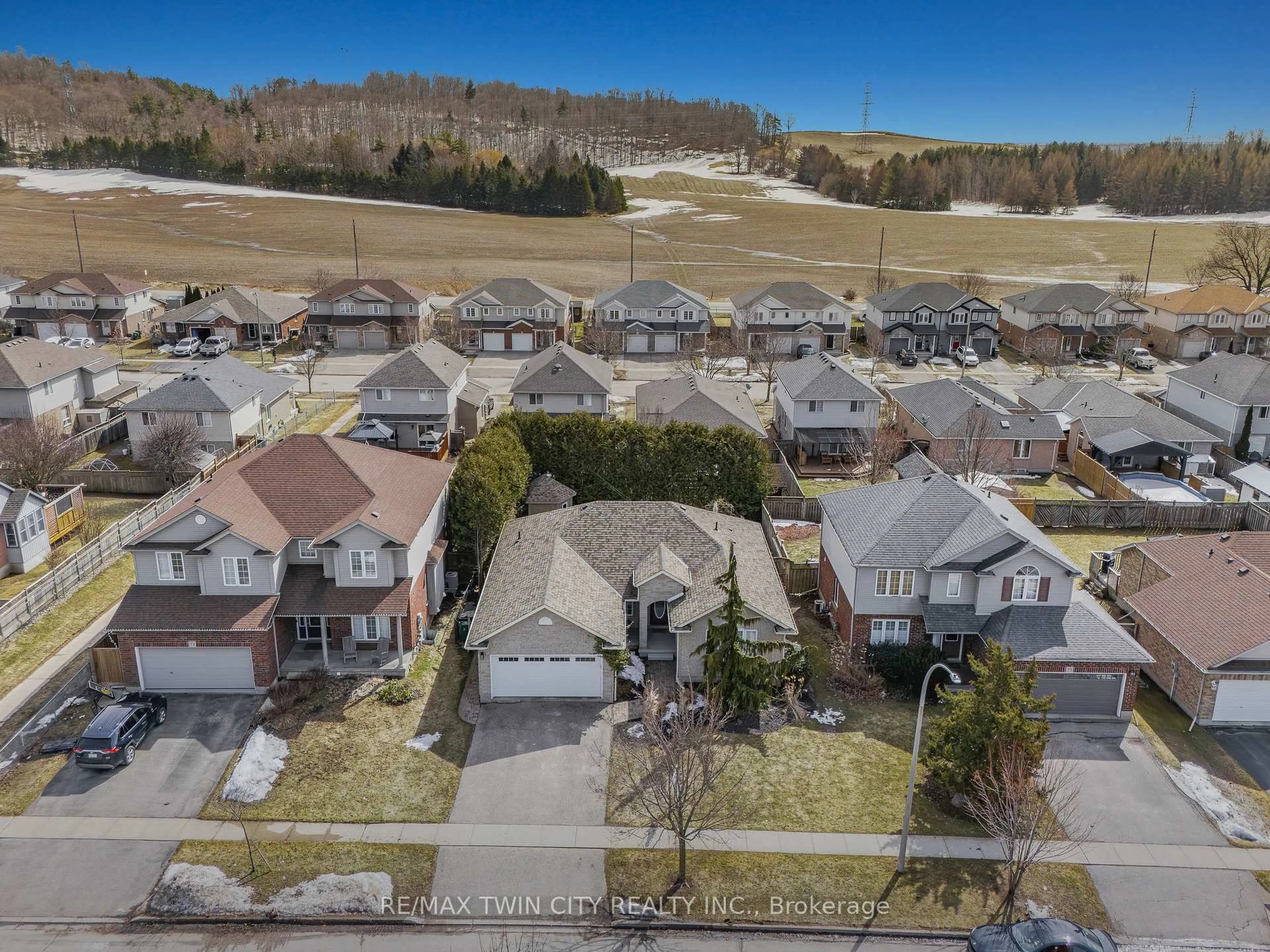 A pic from outside/outdoor area/front of a property/back of a property/a pic from drone, mountain view for 75 Schneller Dr, Wilmot Ontario N3A 2L5