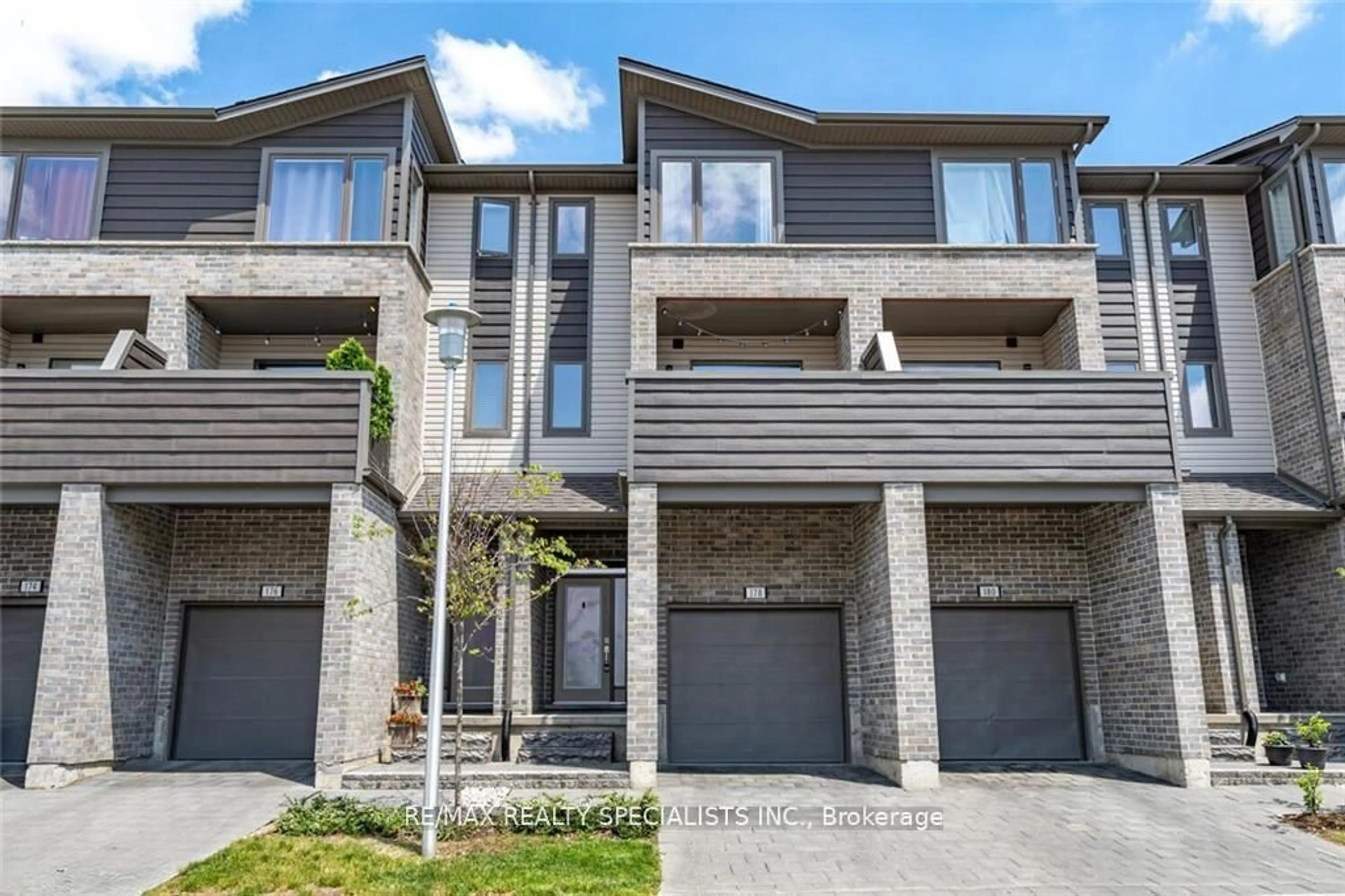 Unknown for 1960 Dalmagarry Rd #178, London North Ontario M5V 3V6