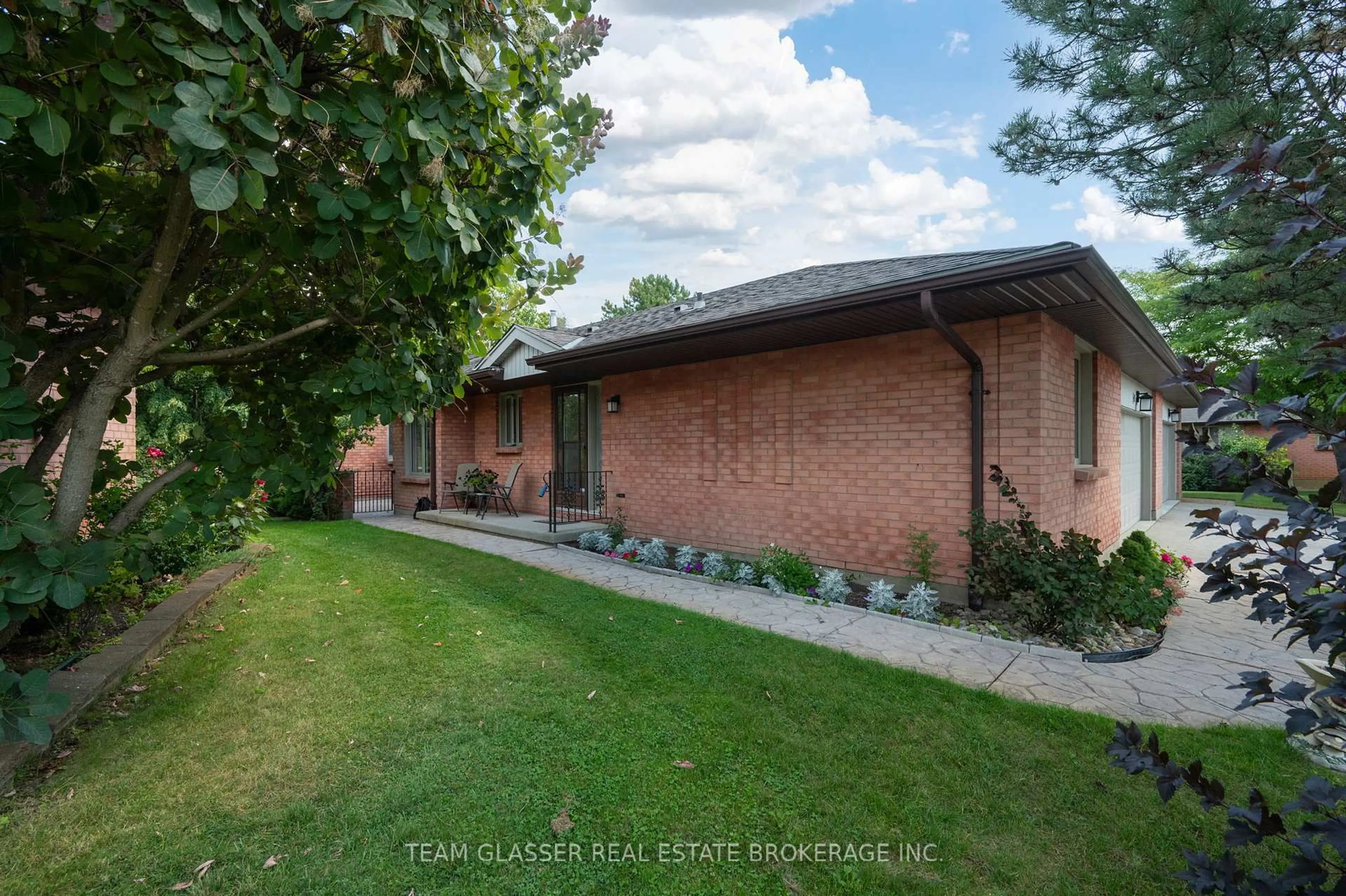 Unknown for 55 Fiddlers Green Rd #41, London North Ontario N6H 4T8