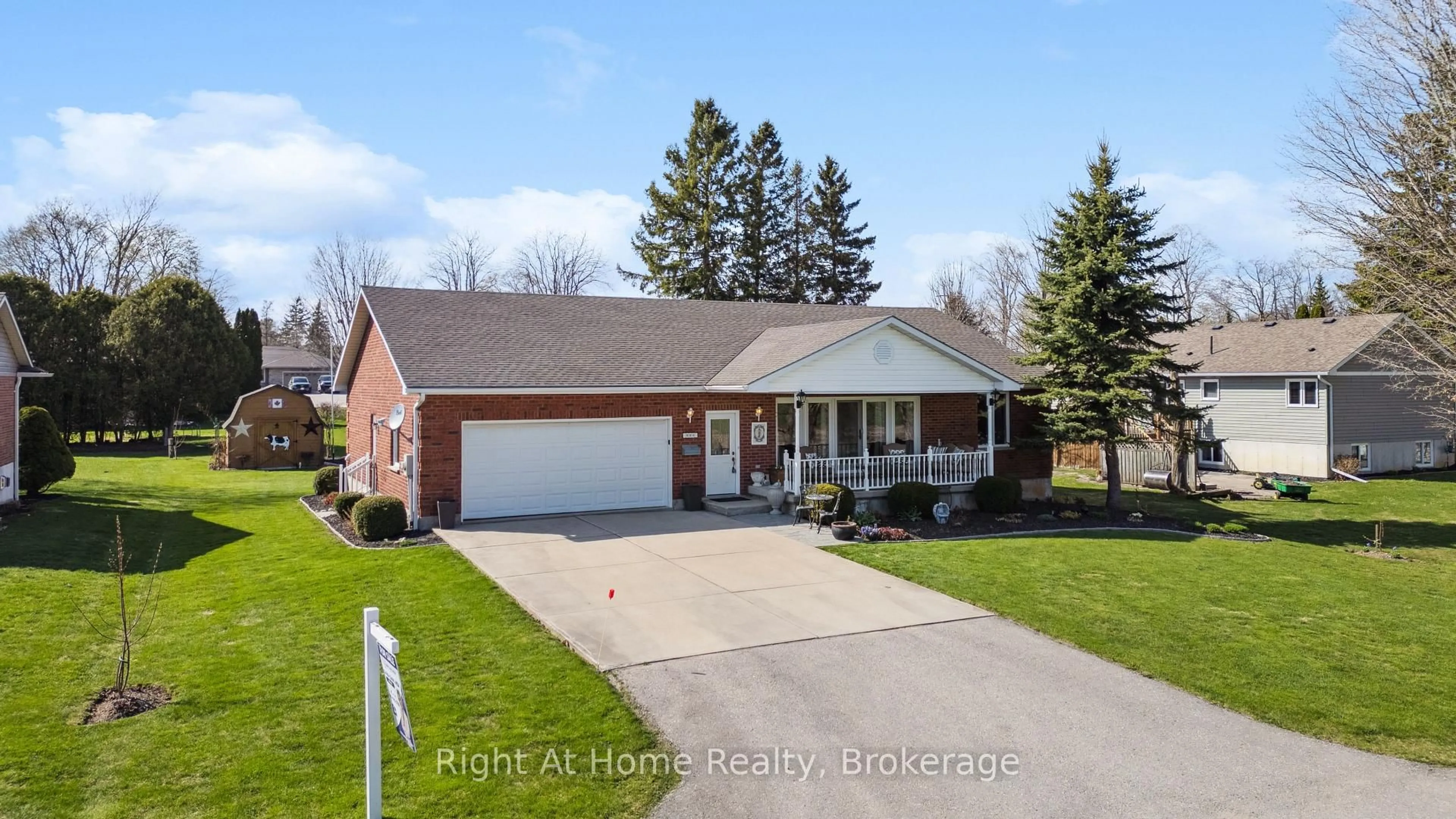 Unknown for 664 Maple St, Huron East Ontario N0G 1H0