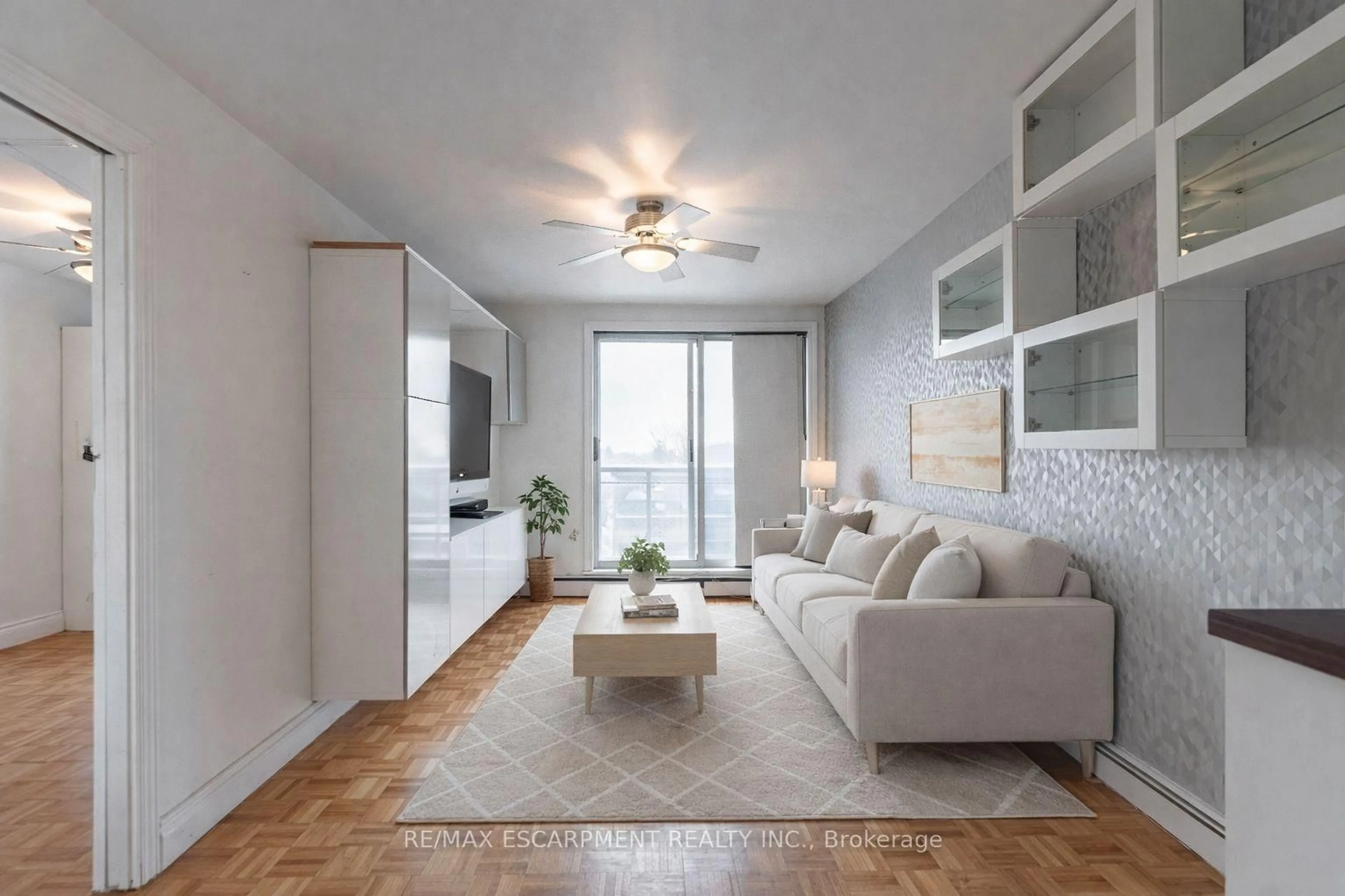 Living room with furniture, unknown for 30 Summit Ave #607, Hamilton Ontario L8V 2R8