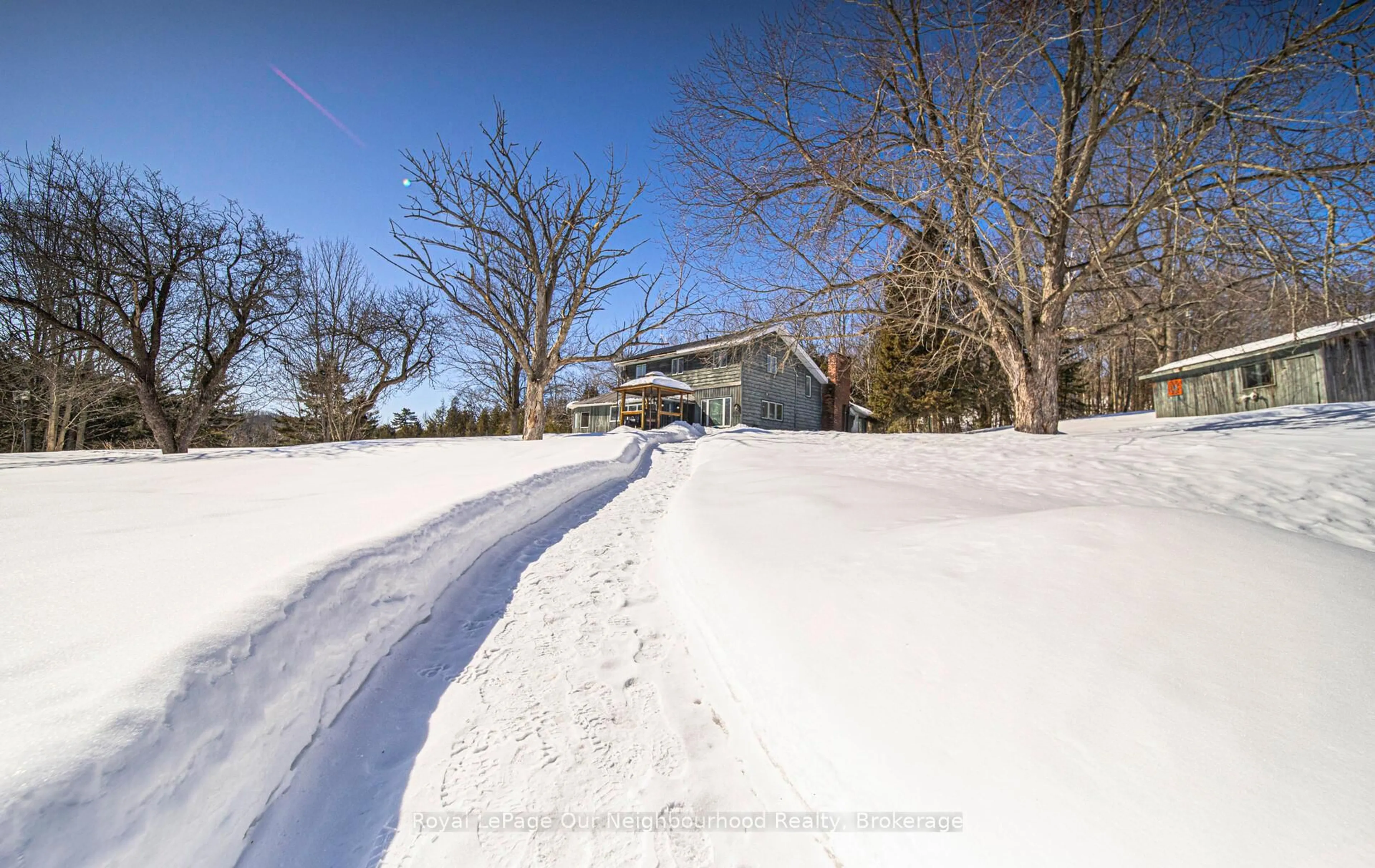 A pic from outside/outdoor area/front of a property/back of a property/a pic from drone, street for 154 Collin Rd, Alnwick/Haldimand Ontario K0K 2G0