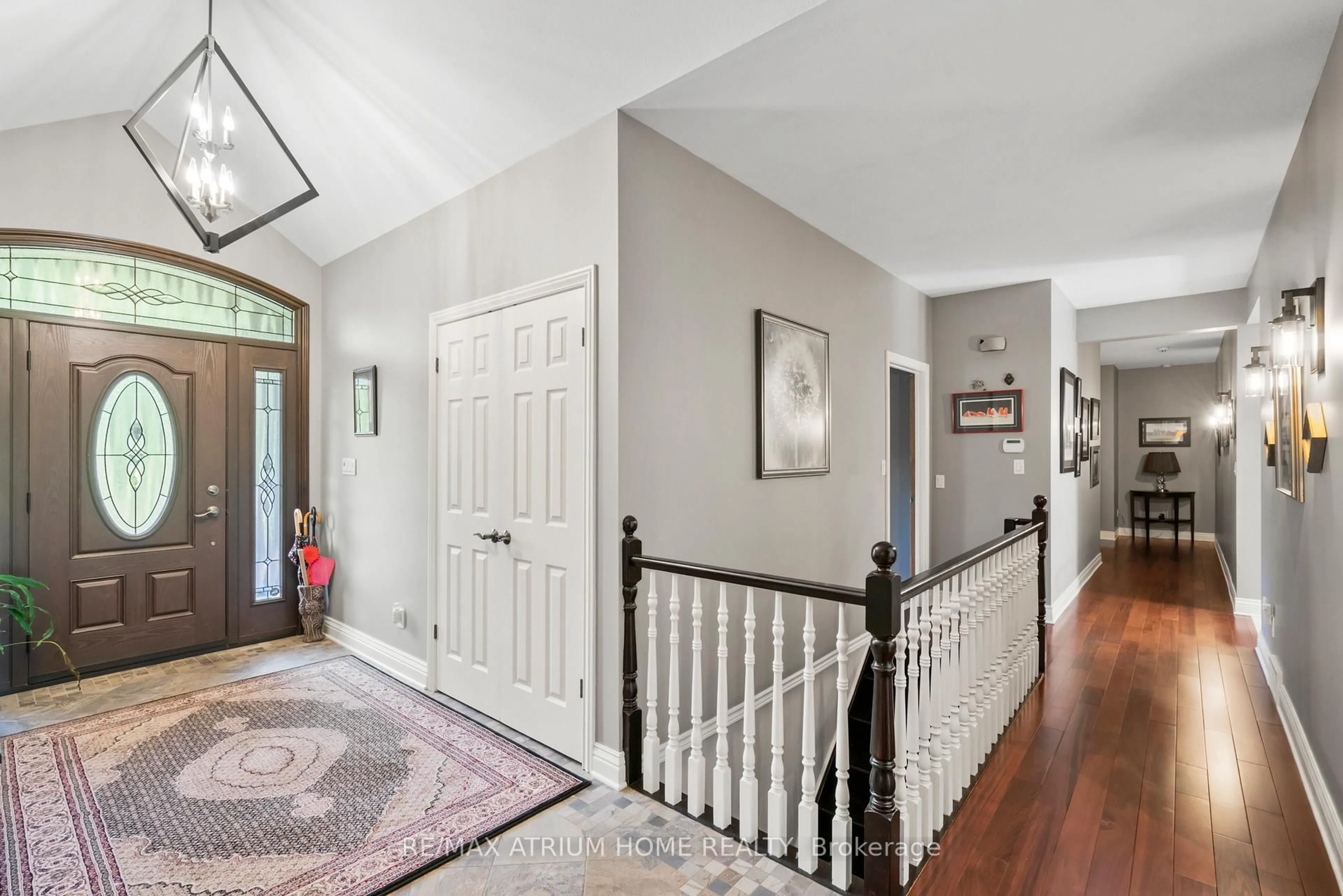 Indoor entryway for 200 Pancake Lane, Pelham Ontario L0S 1M0