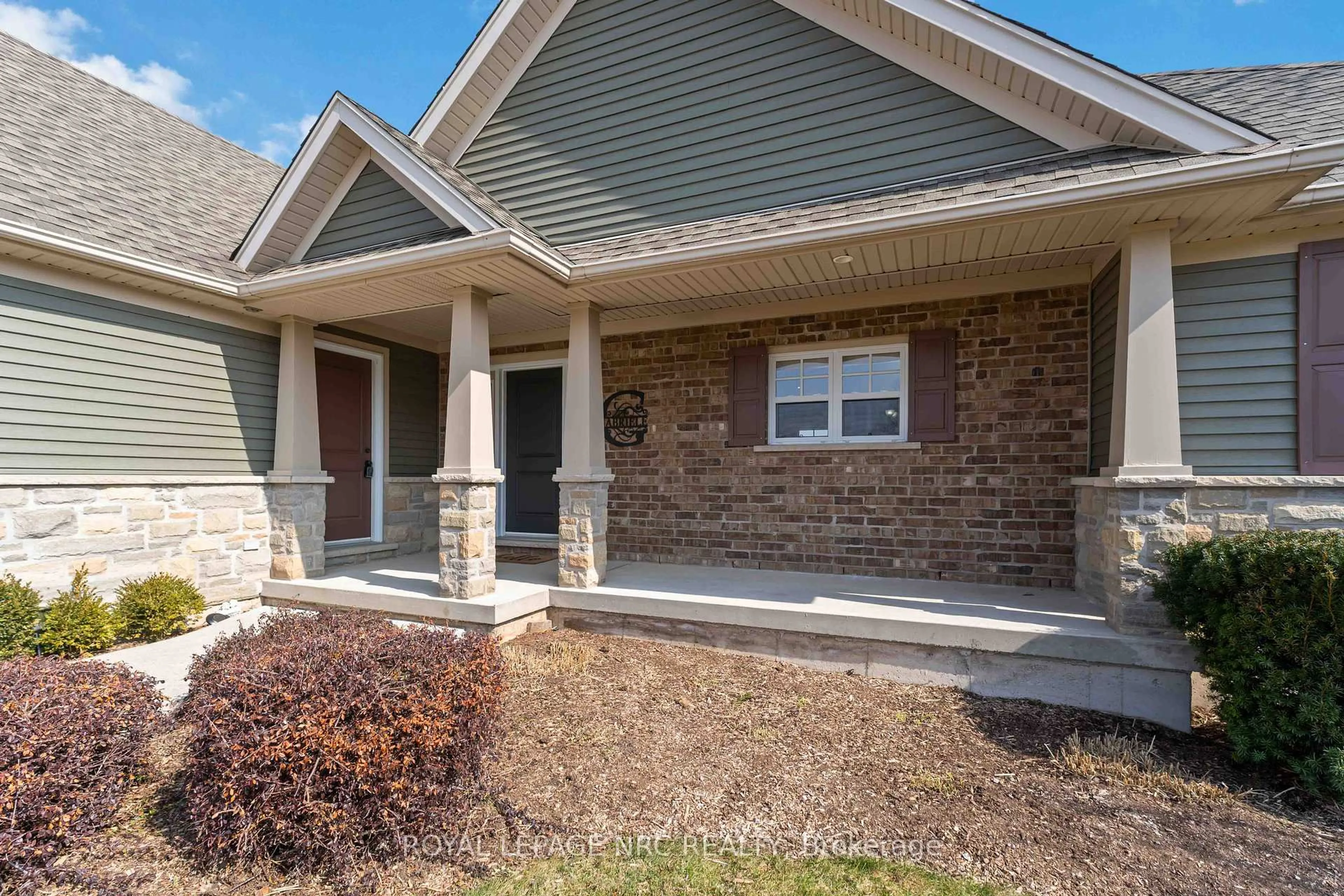 Home with brick exterior material, street for 2773 Centre St, Pelham Ontario L2R 6P7