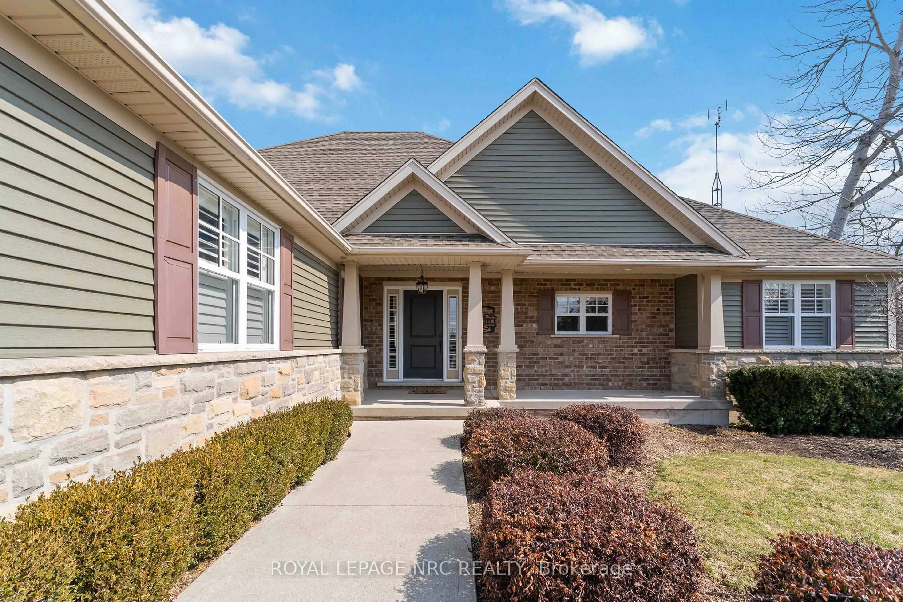 Home with brick exterior material, street for 2773 Centre St, Pelham Ontario L2R 6P7