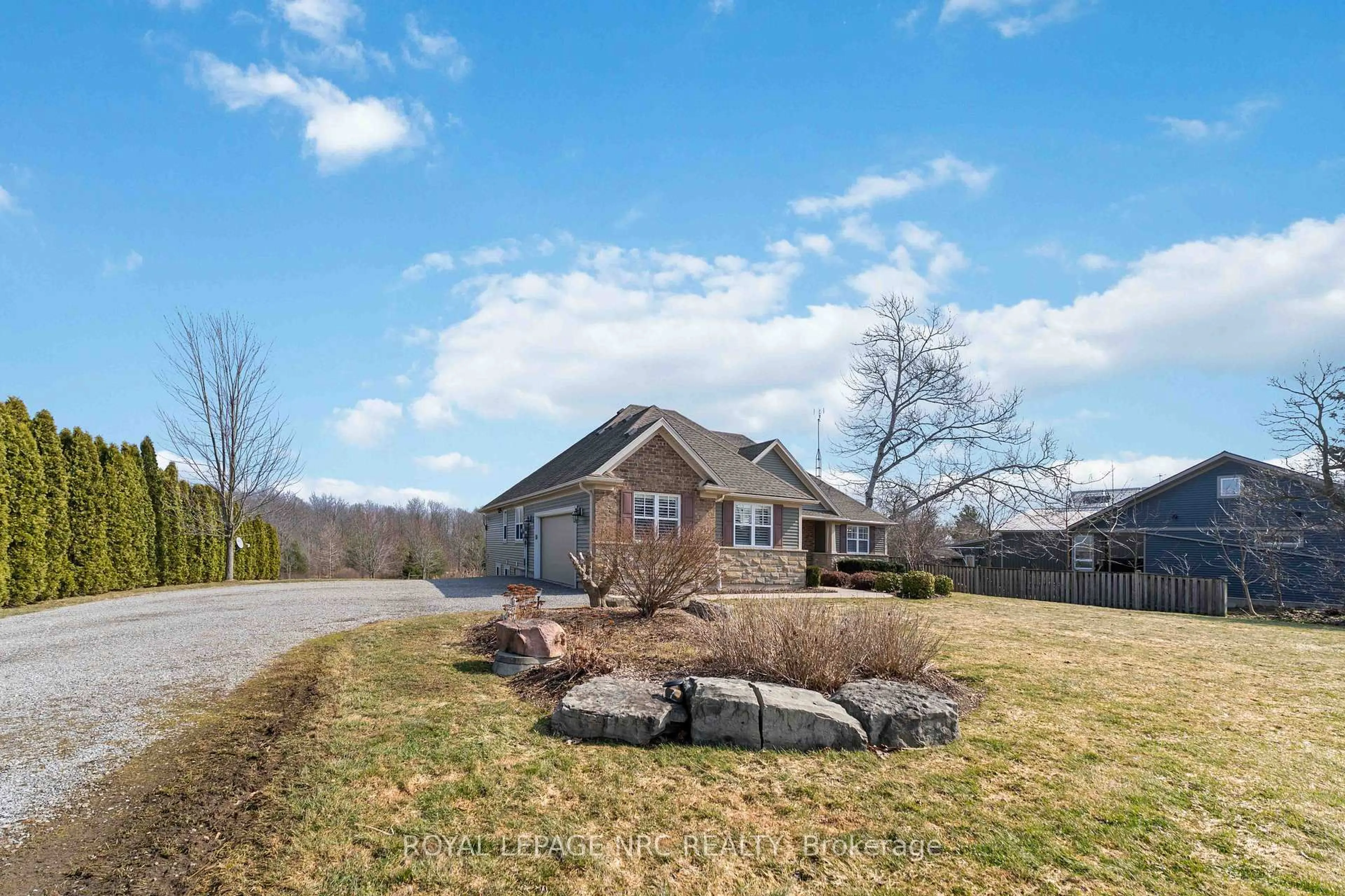 A pic from outside/outdoor area/front of a property/back of a property/a pic from drone, water/lake/river/ocean view for 2773 Centre St, Pelham Ontario L2R 6P7
