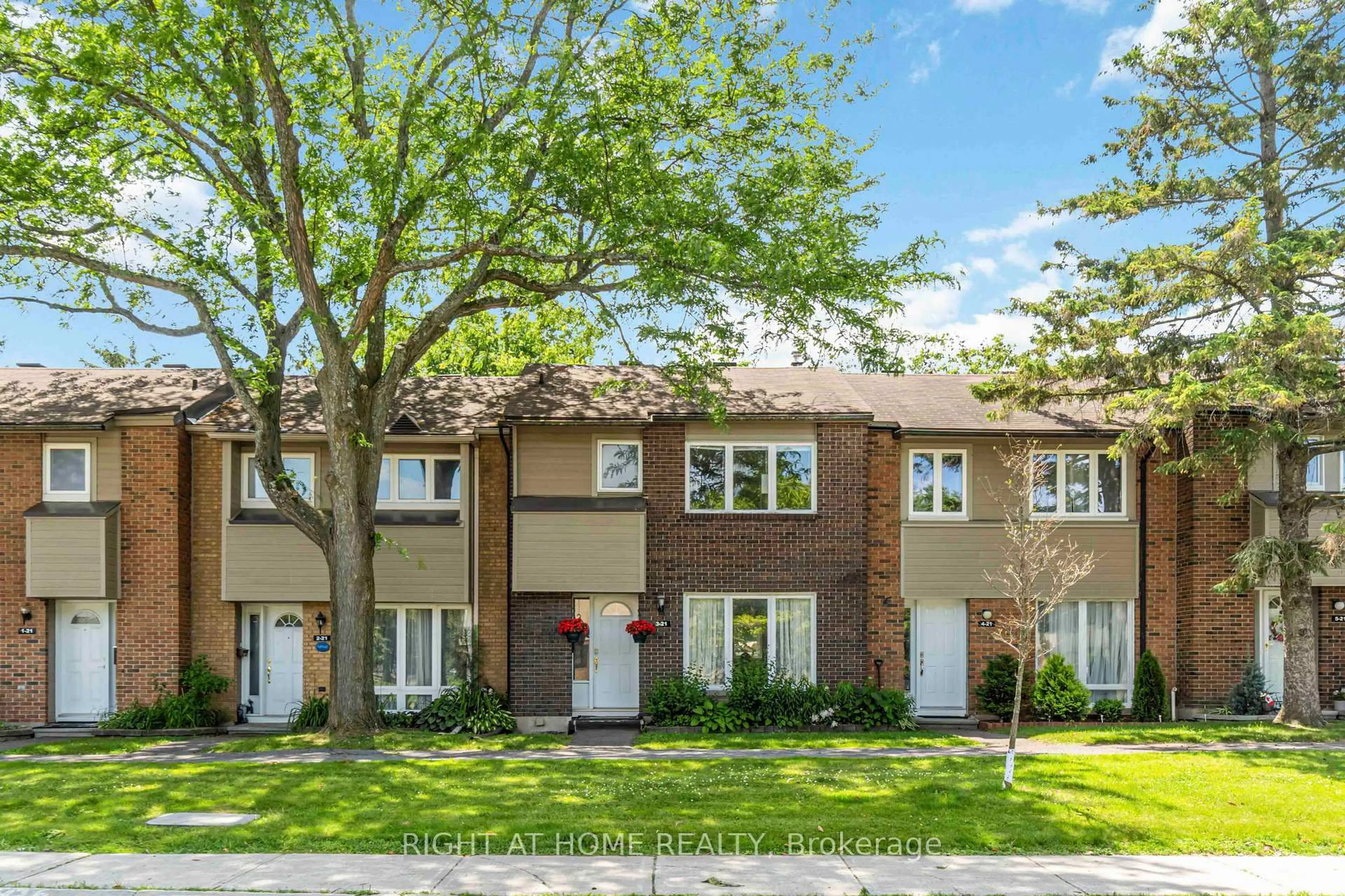 Unknown for 21 Midland Cres #3, Ottawa Ontario K2H 8P6