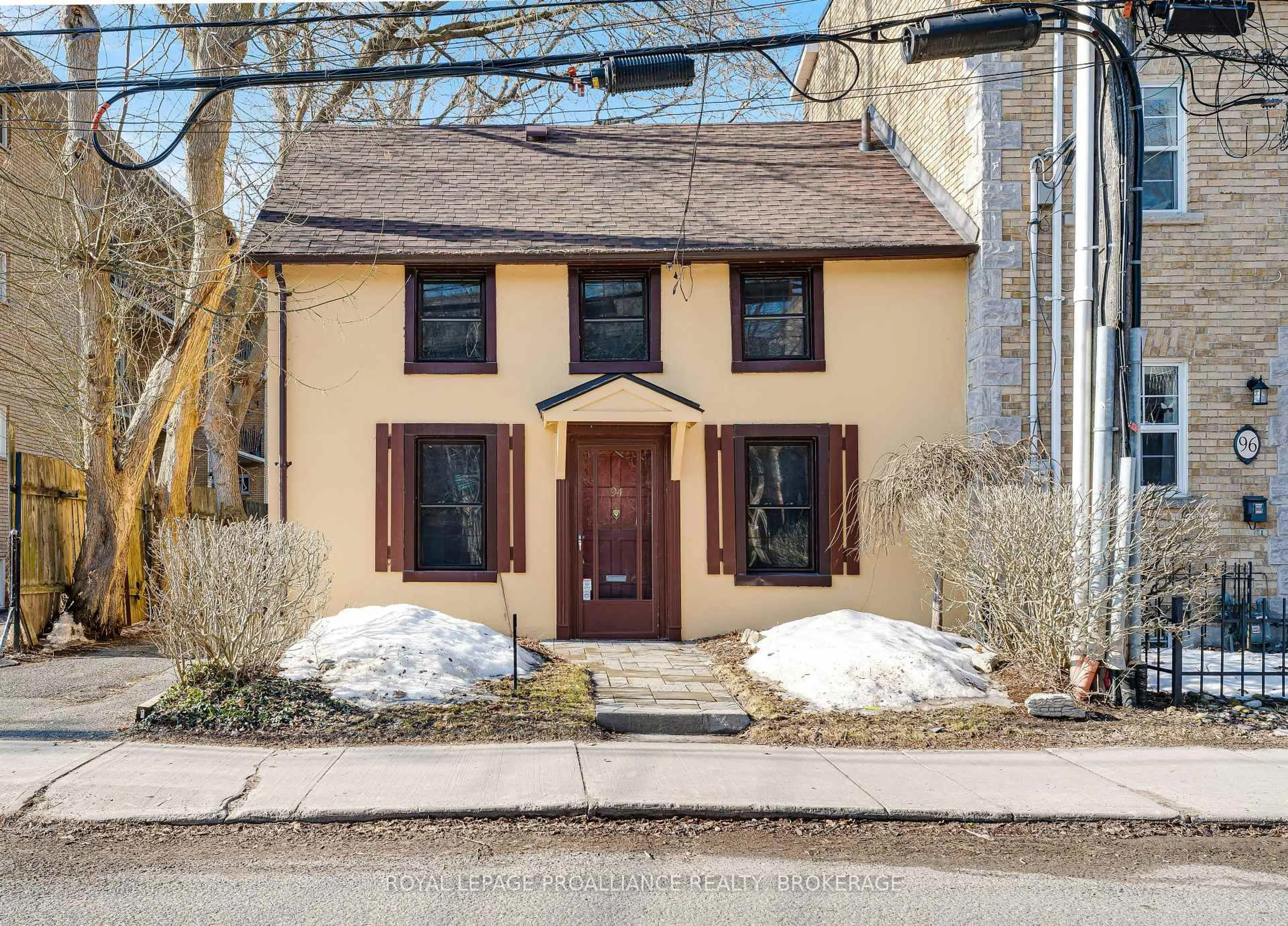 Unknown for 94 William St, Kingston Ontario K7L 2C5