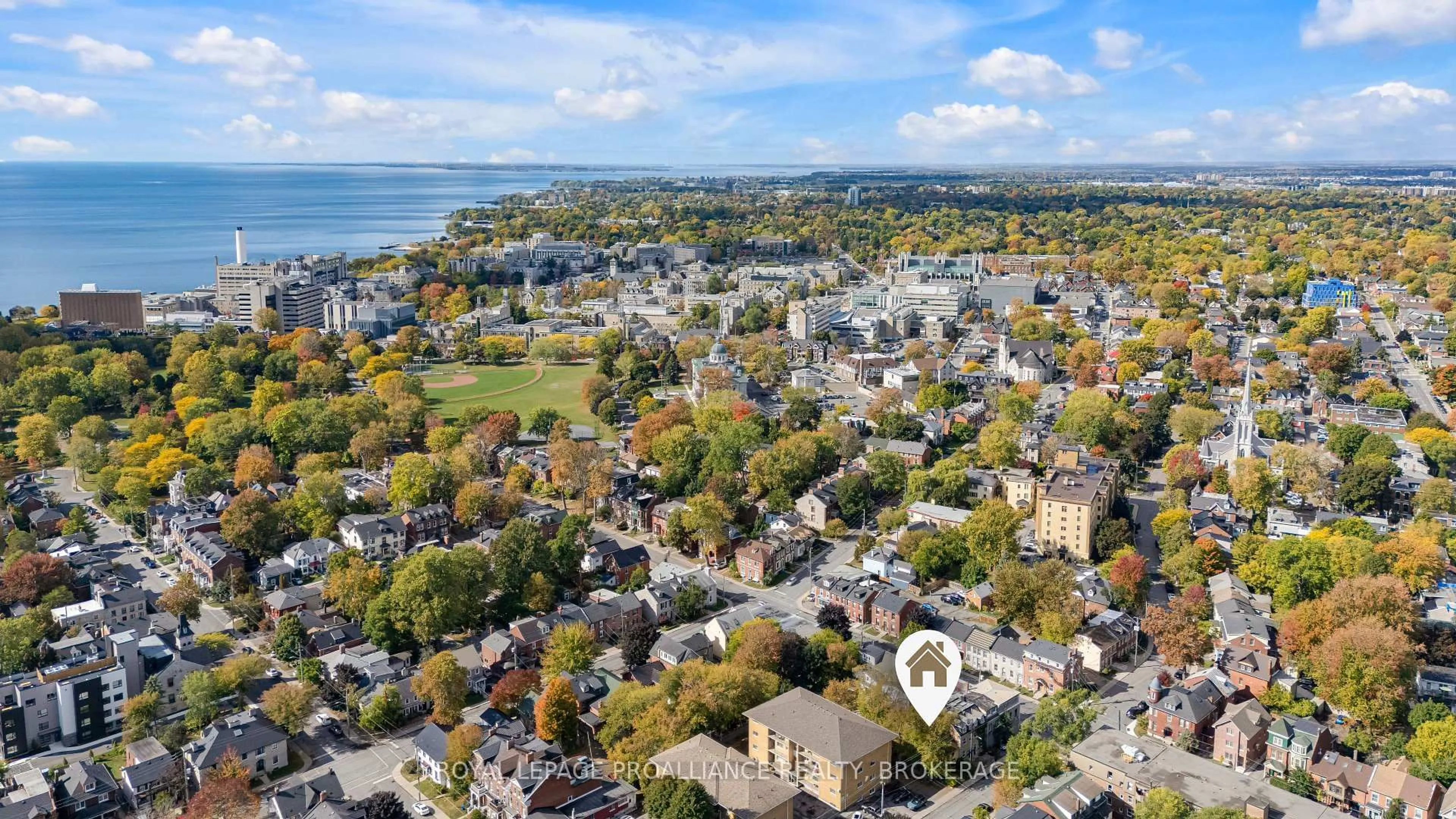 A pic from outside/outdoor area/front of a property/back of a property/a pic from drone, street for 94 William St, Kingston Ontario K7L 2C5