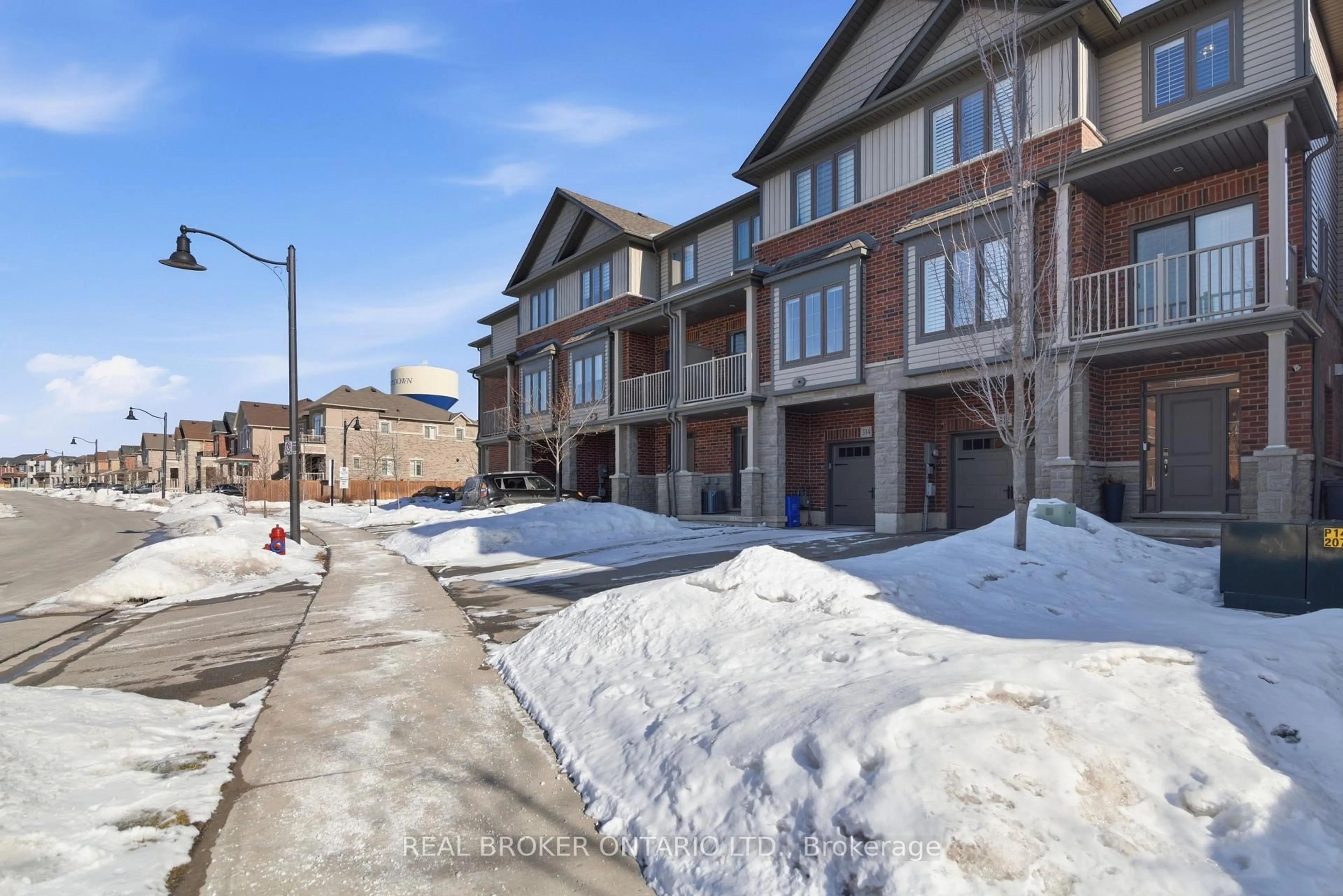 A pic from outside/outdoor area/front of a property/back of a property/a pic from drone, street for 312 Humphrey St #45, Hamilton Ontario L0R 2H1